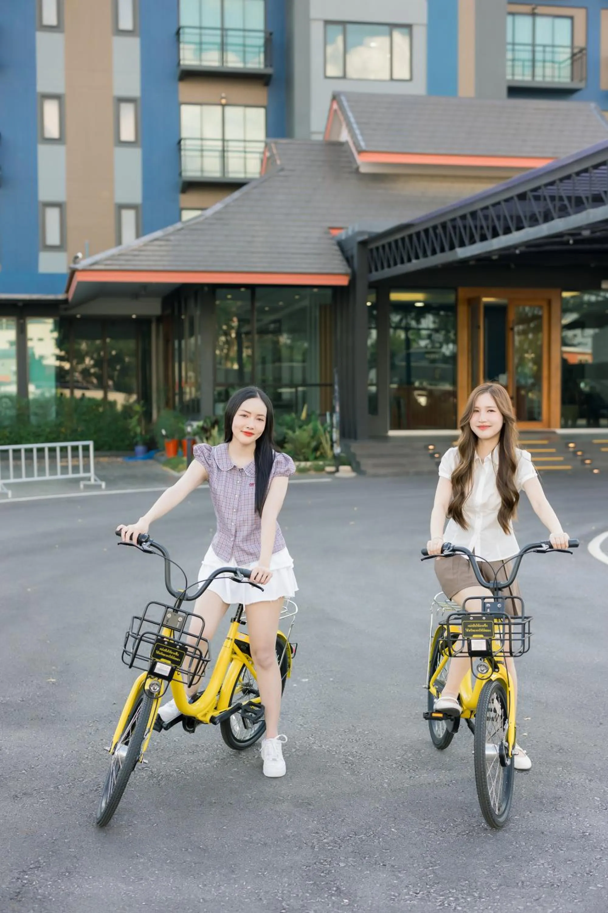 Day in The Horizon Groove Hotel