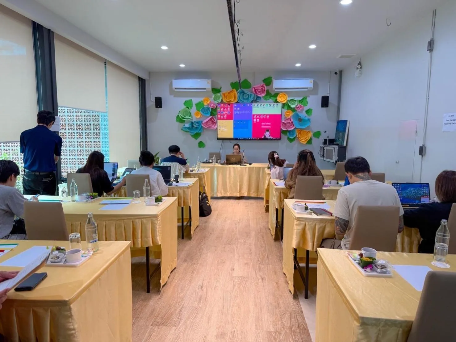 People in The Horizon Groove Hotel