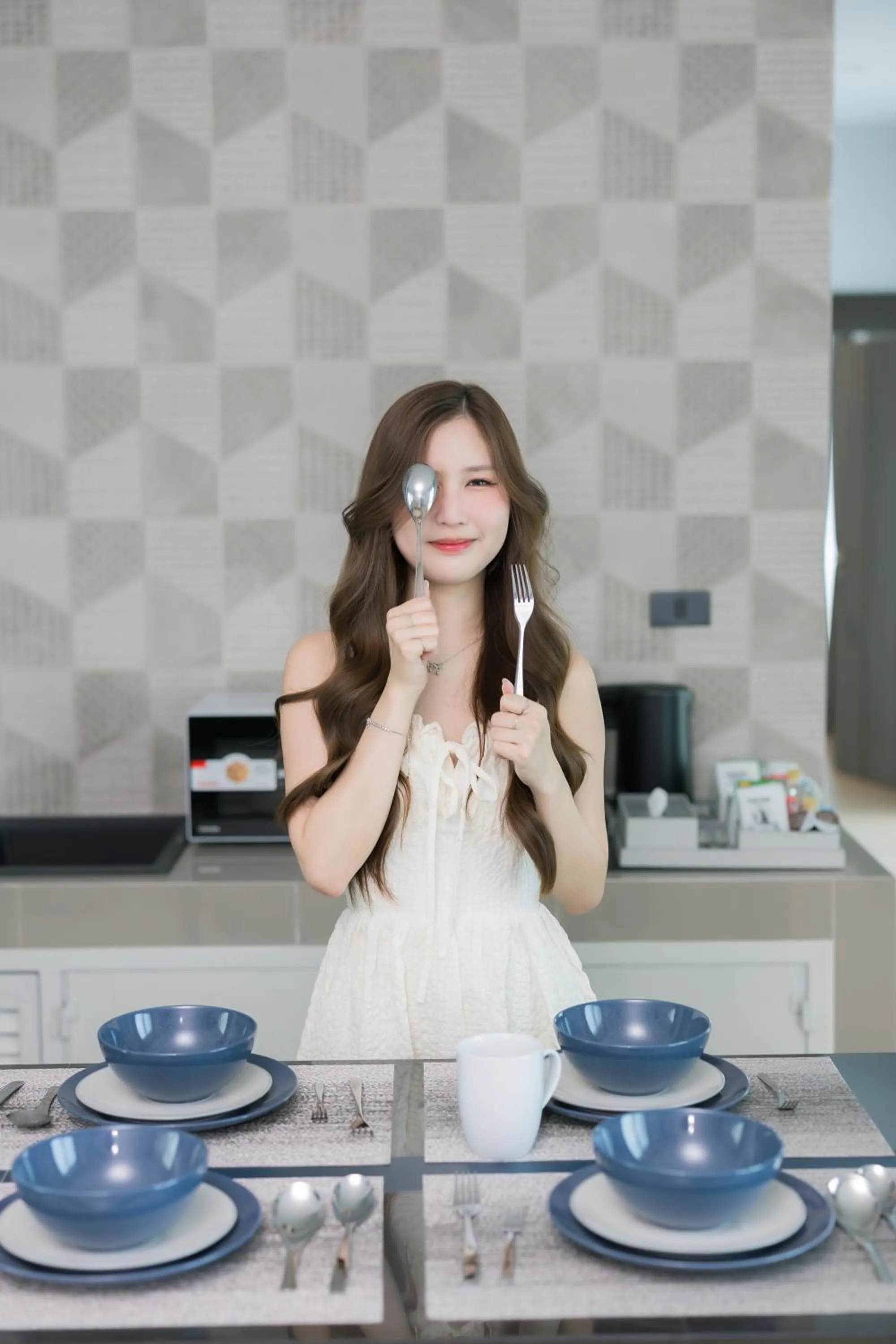 People in The Horizon Groove Hotel