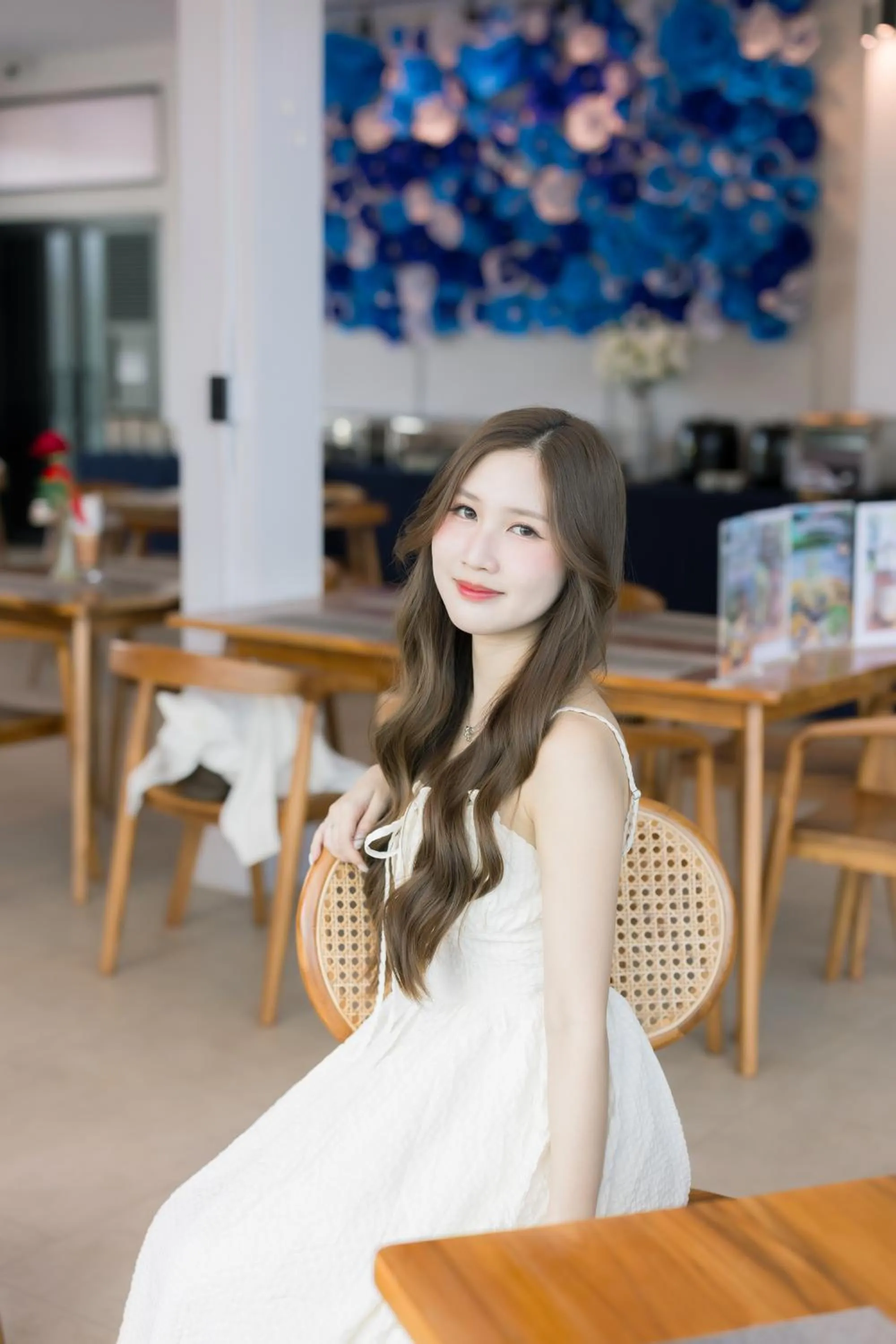 Restaurant/places to eat in The Horizon Groove Hotel