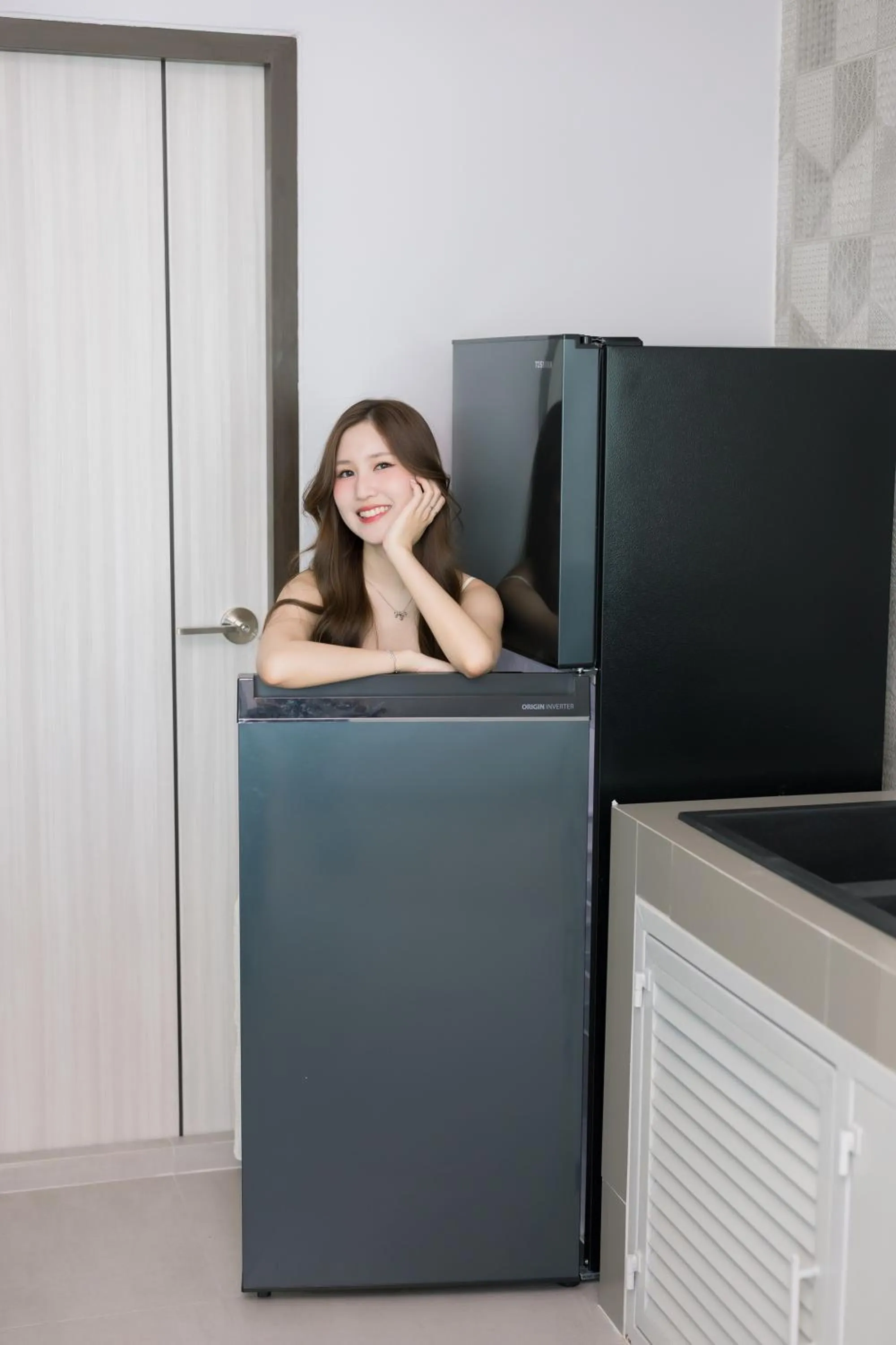 People in The Horizon Groove Hotel