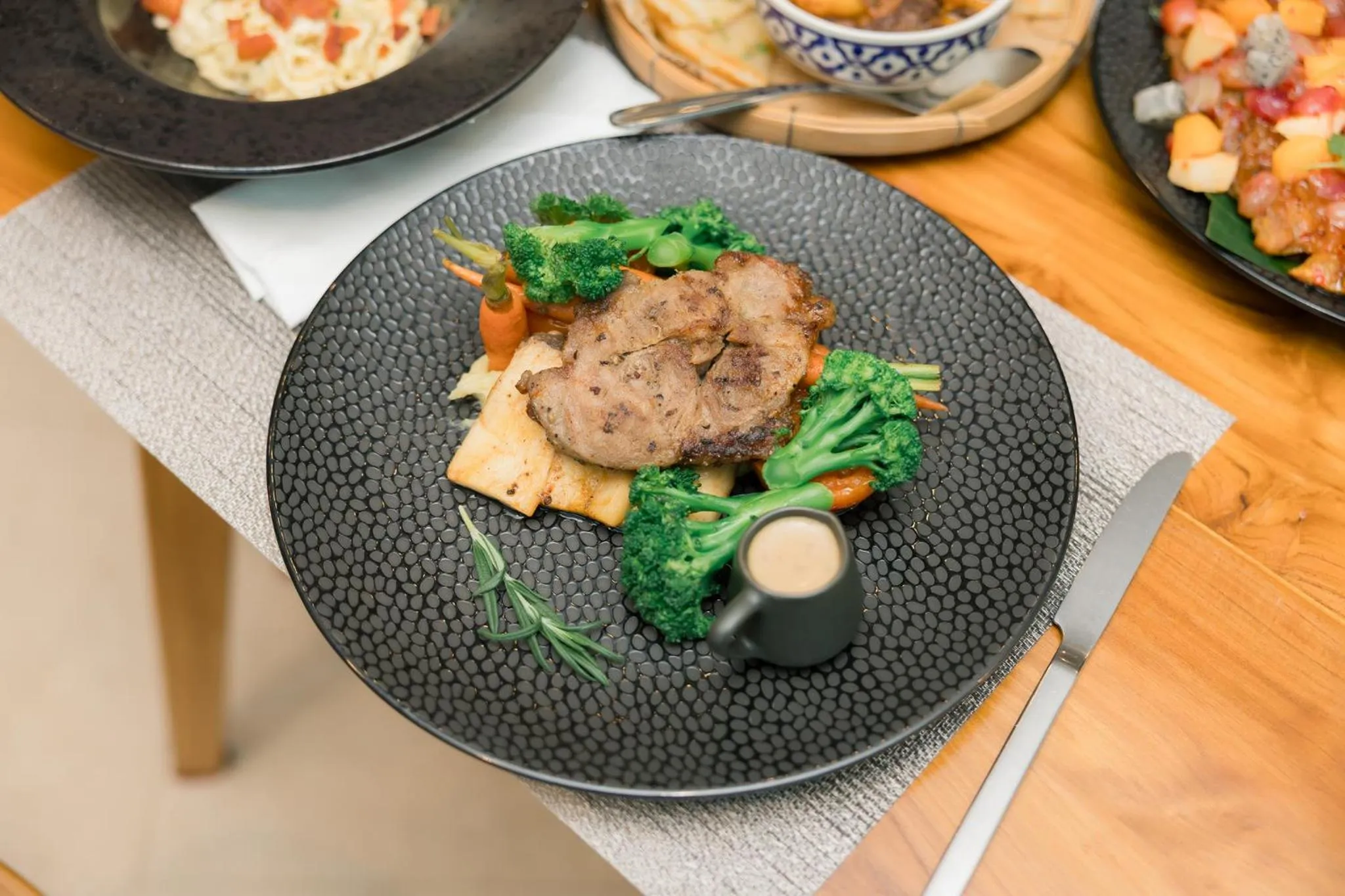 Food and drinks in The Horizon Groove Hotel