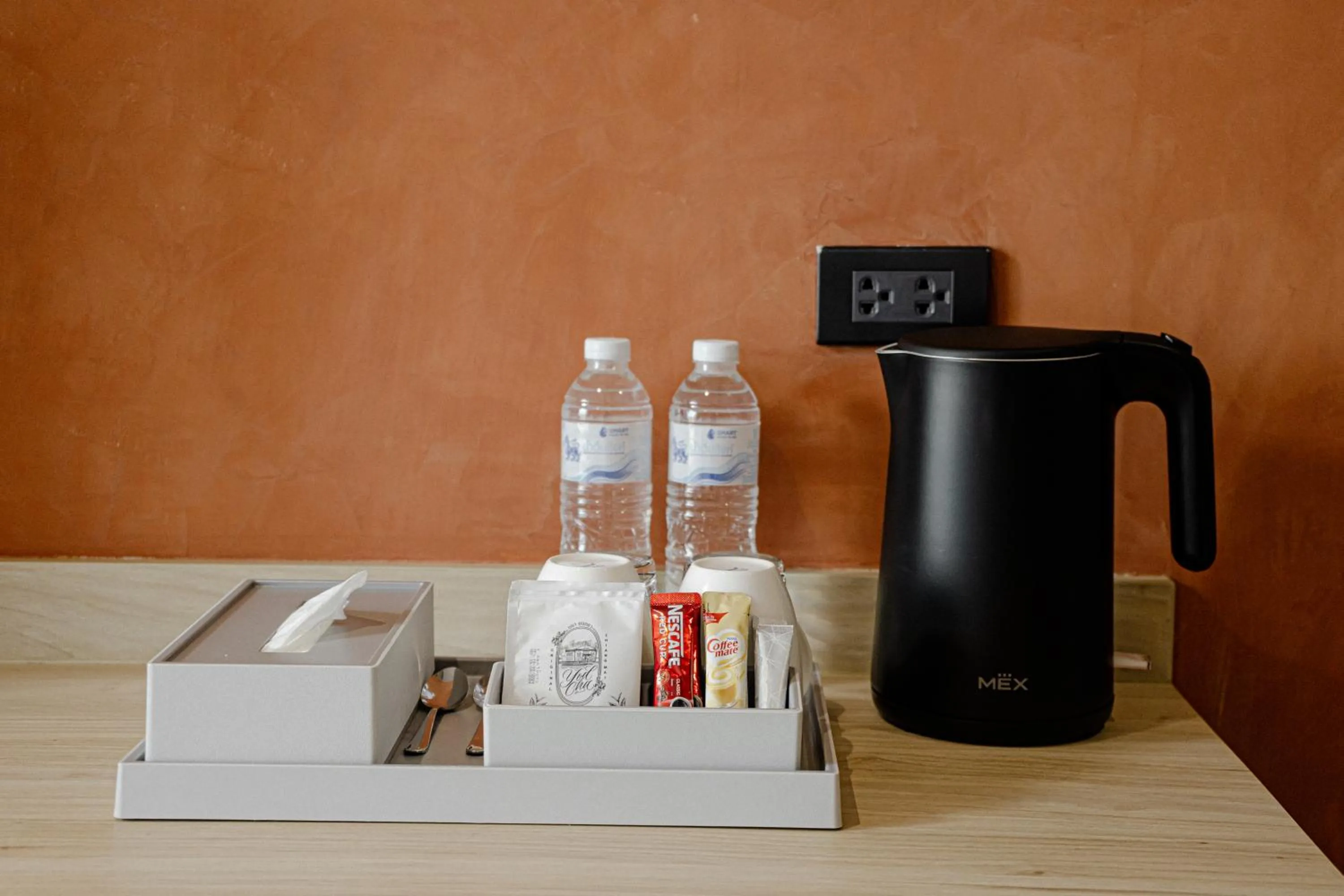 Coffee/tea facilities in The Horizon Groove Hotel