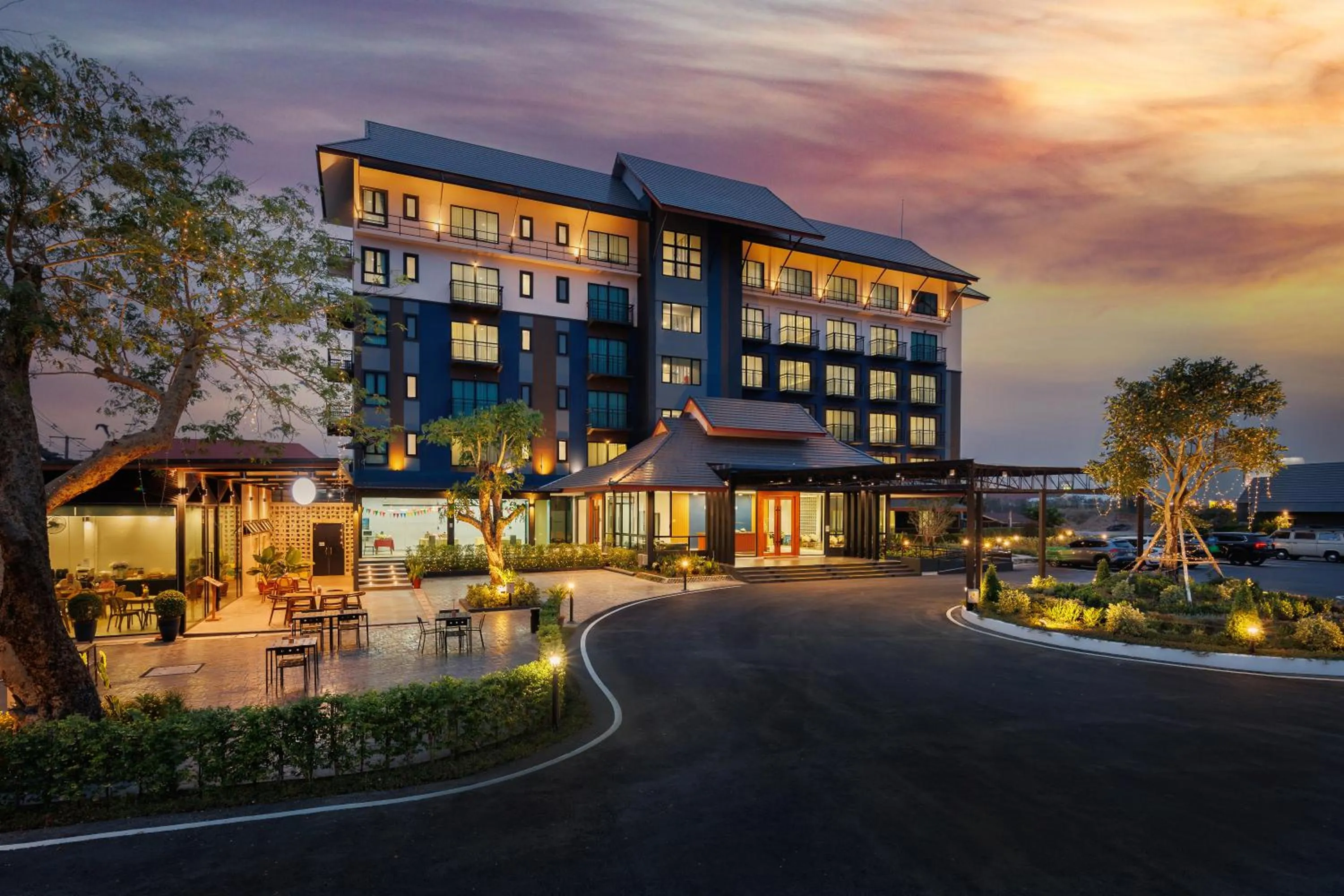 Property building in The Horizon Groove Hotel