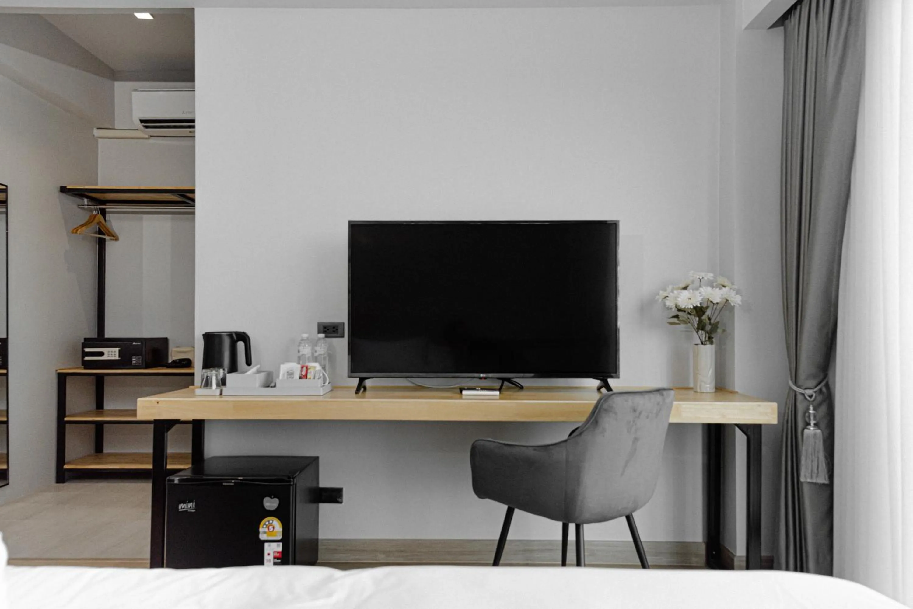 TV and multimedia in The Horizon Groove Hotel