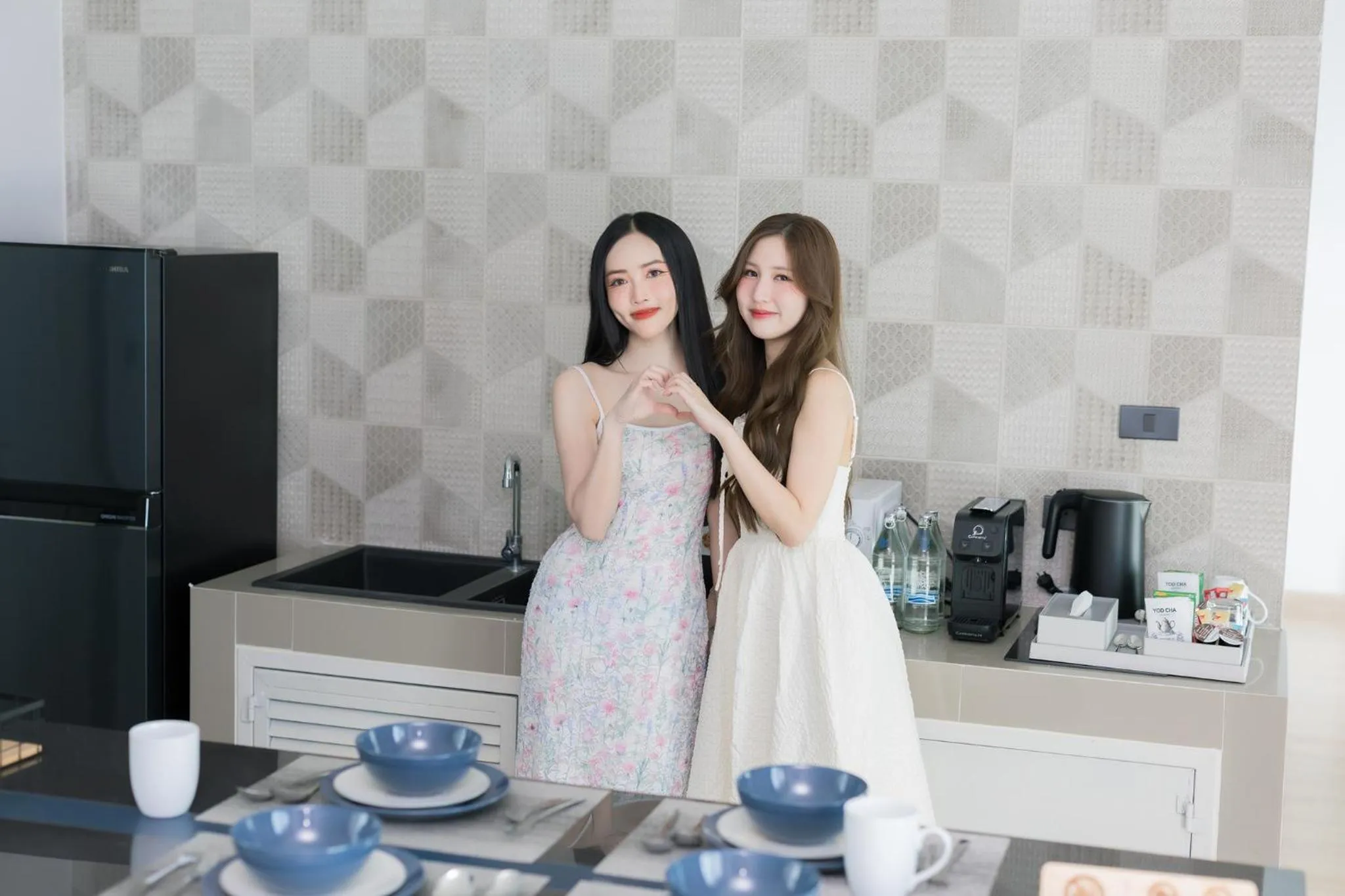 People in The Horizon Groove Hotel