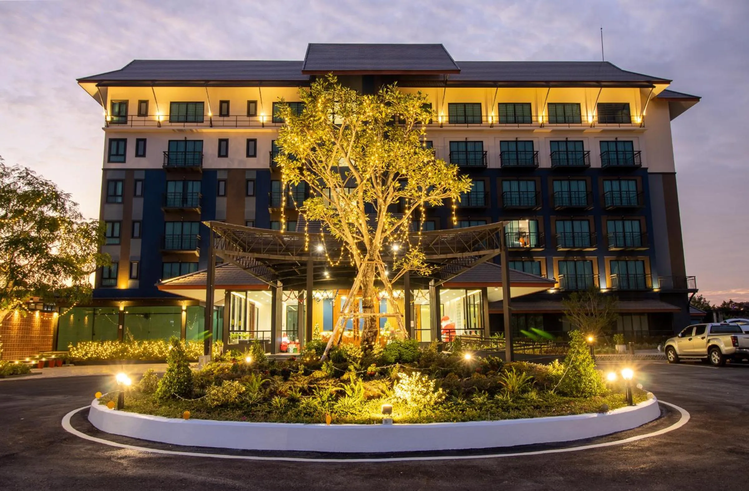 Property building in The Horizon Groove Hotel