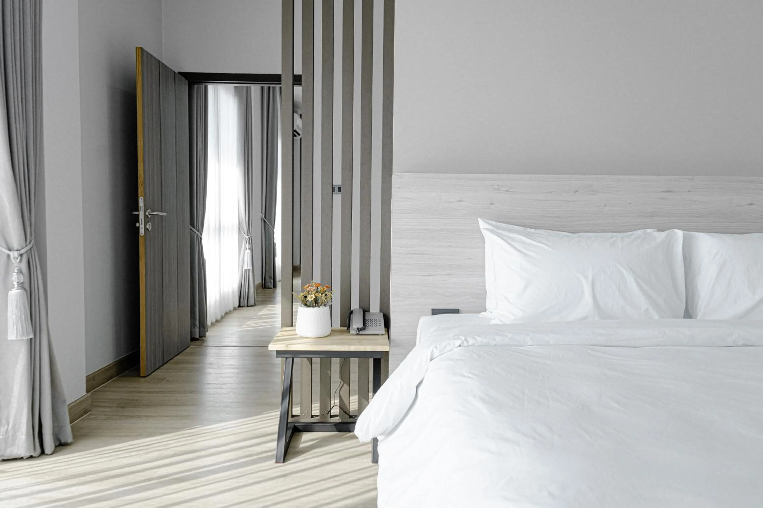 Bed in The Horizon Groove Hotel