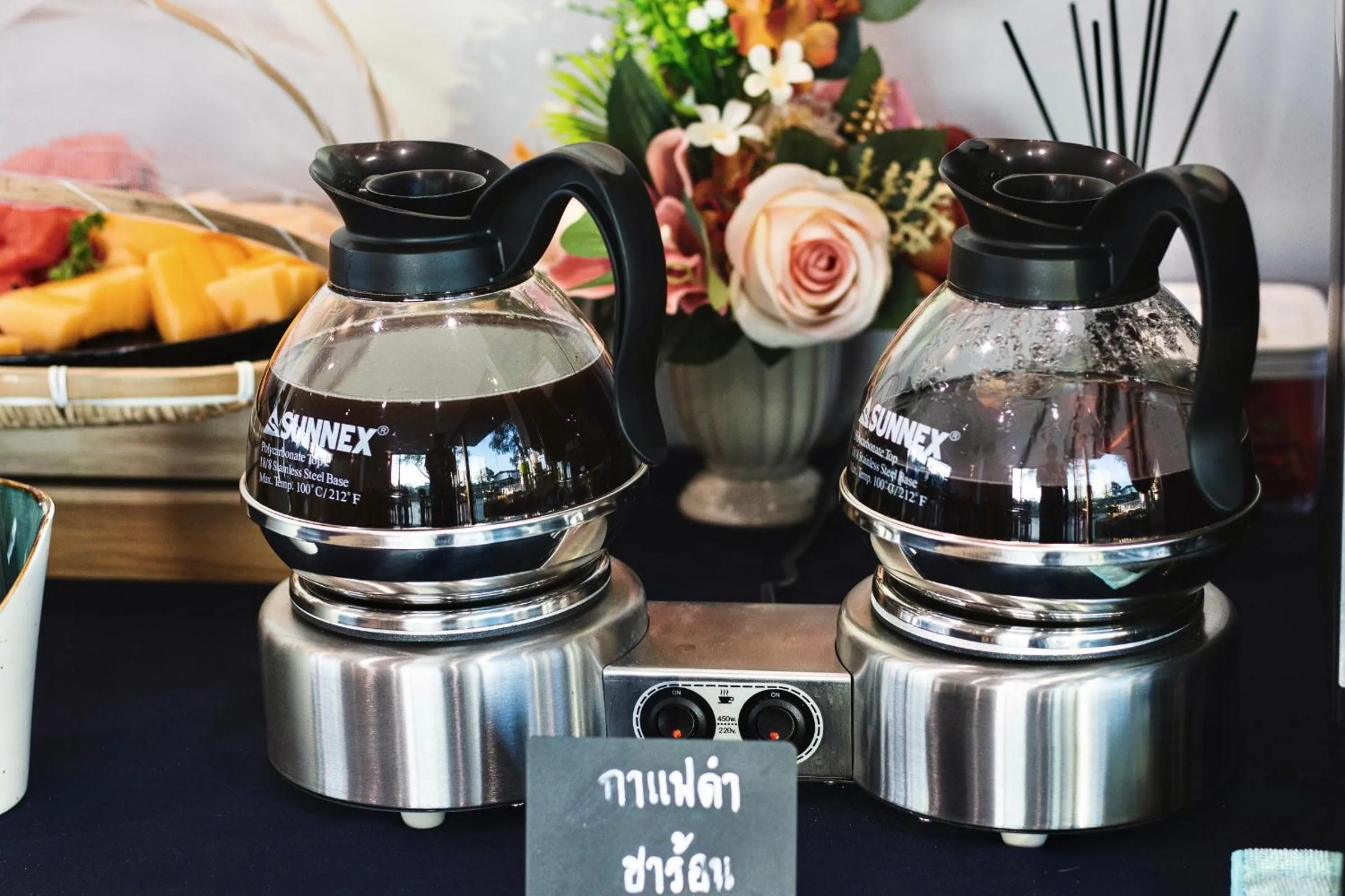 Coffee/tea facilities in The Horizon Groove Hotel