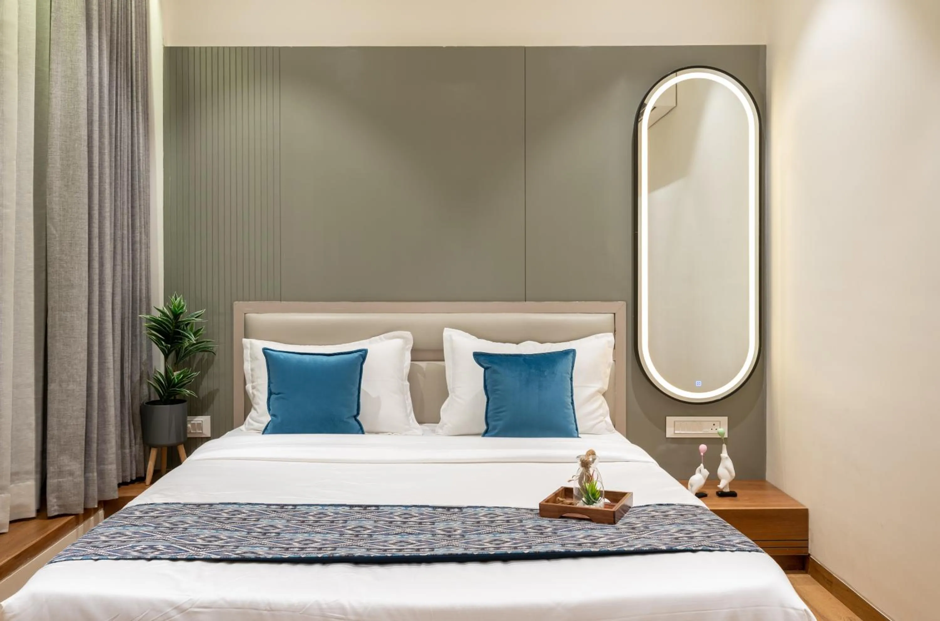 Bedroom, Bed in The Zuree Hotel