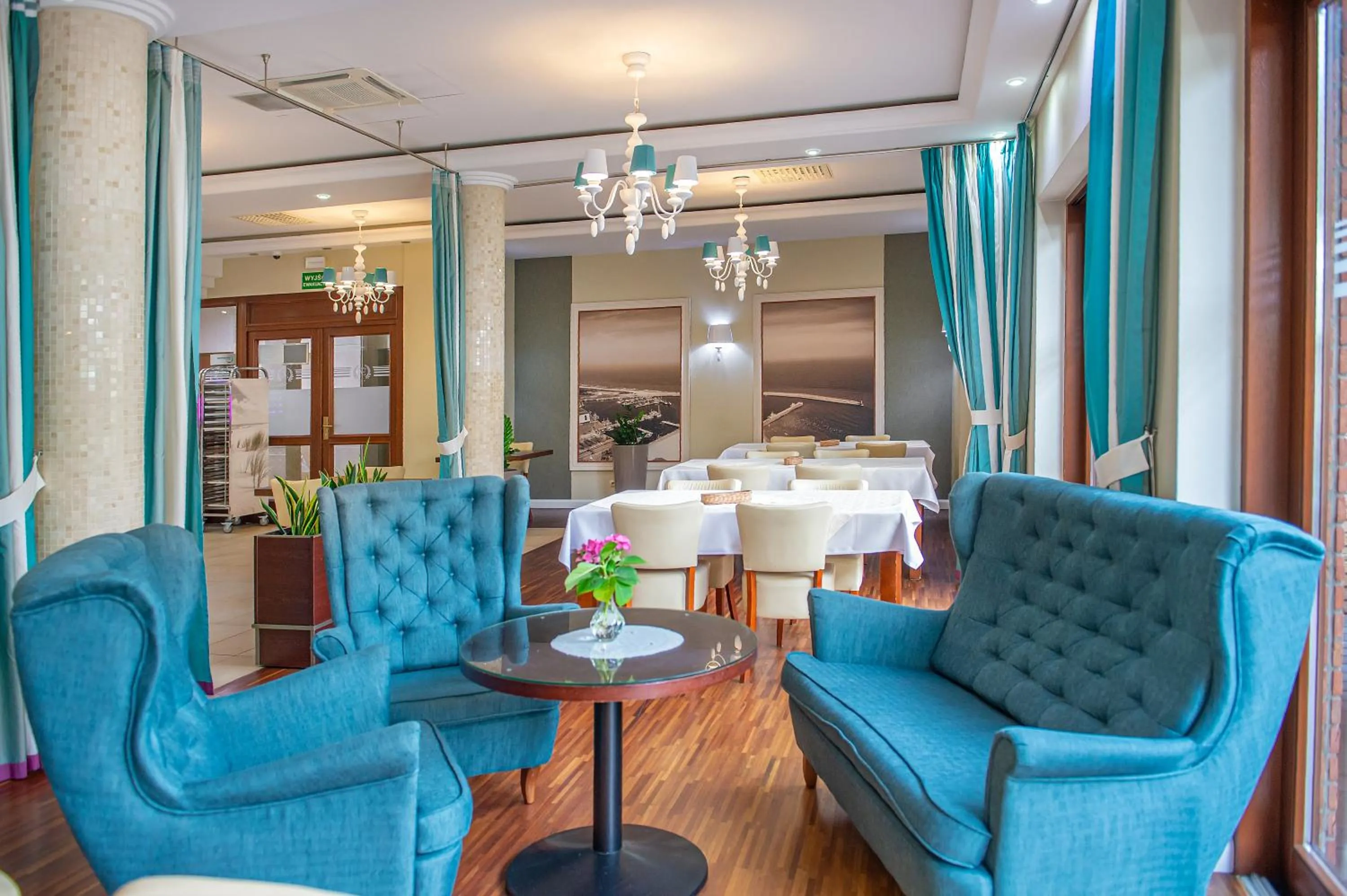 Restaurant/places to eat in Hotel Rigga