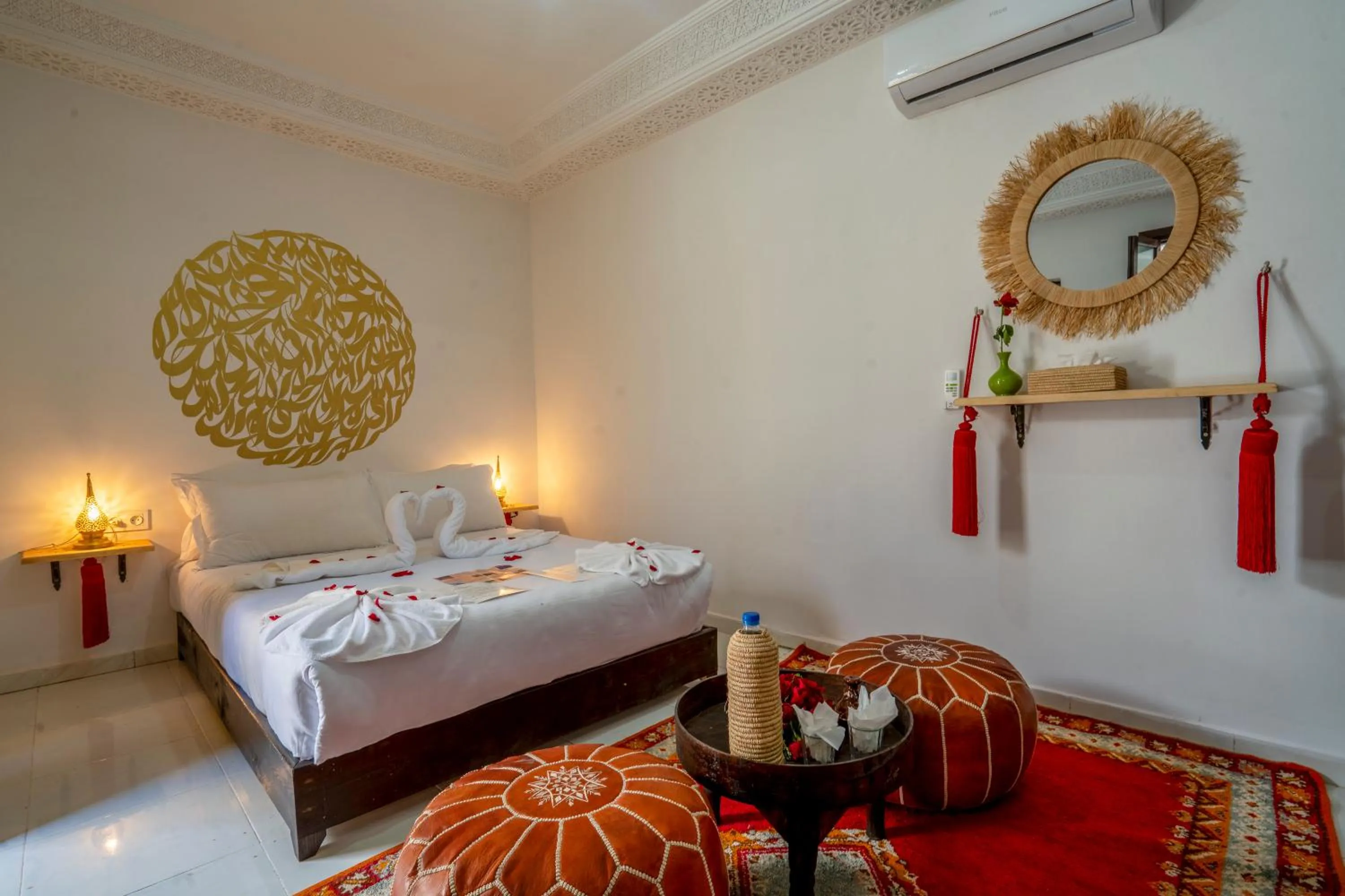 Bed in Riad Lalla Zineb & SPA