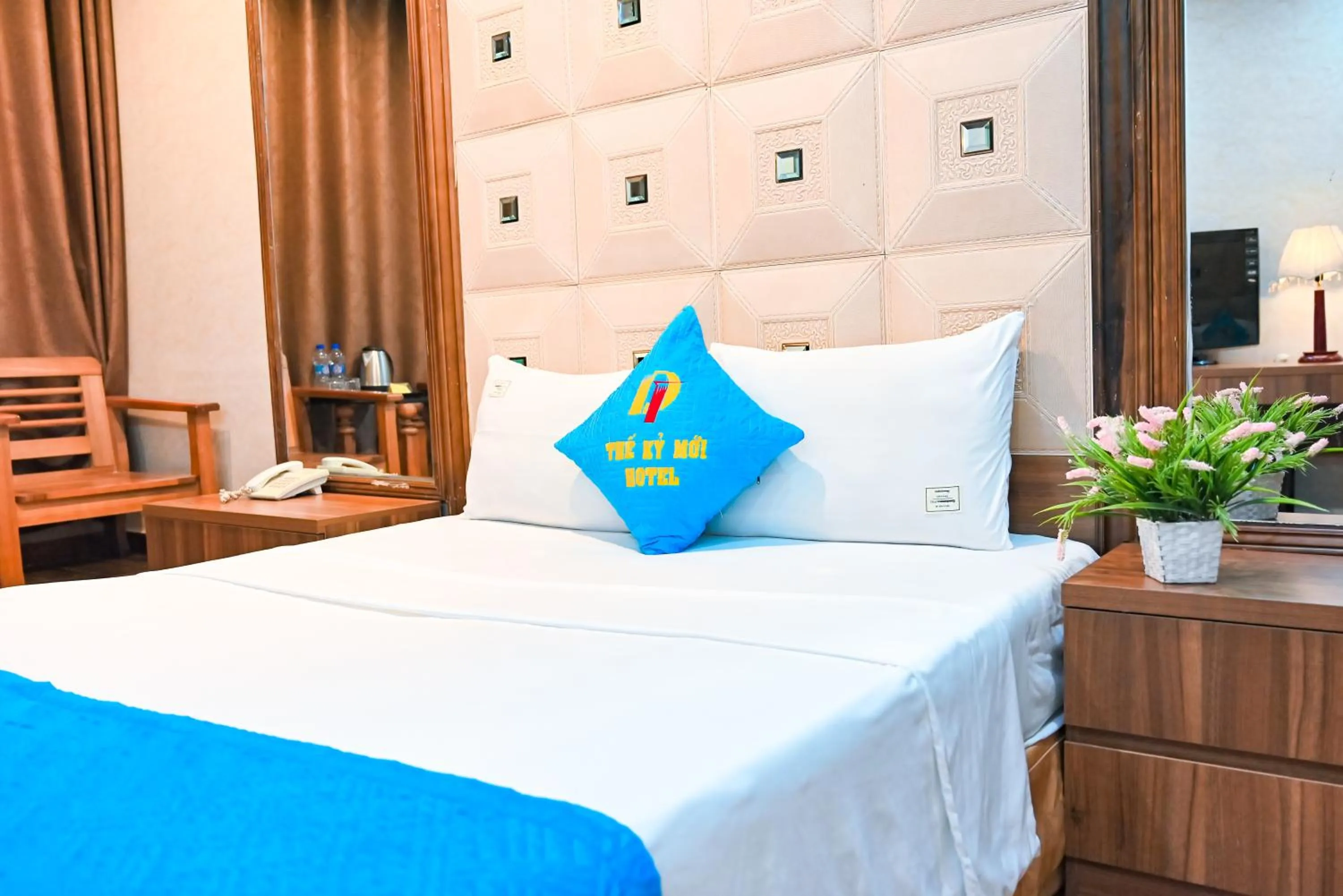 Bed in Khách sạn Thế Kỷ Mới