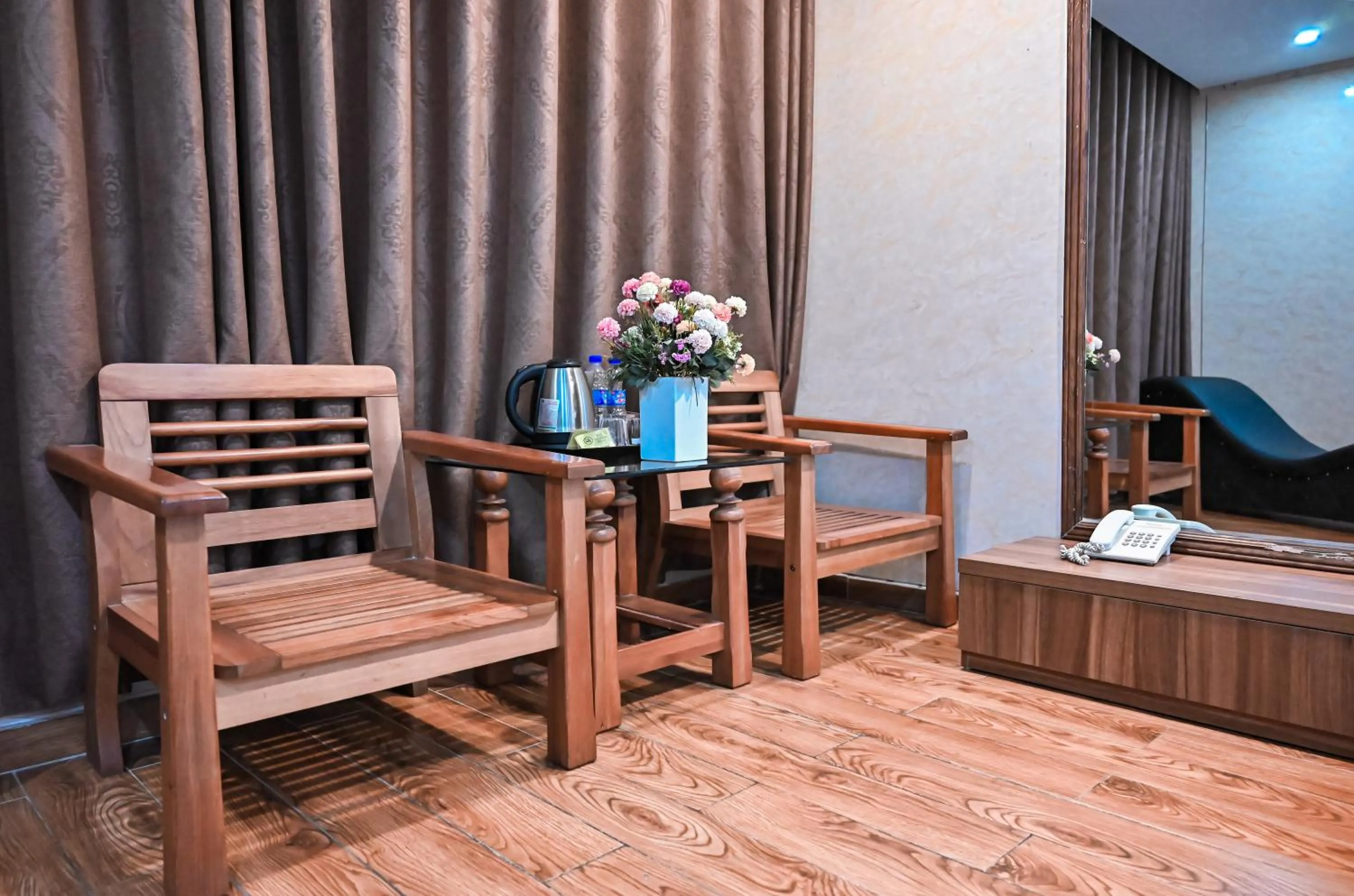 Seating area in Khách sạn Thế Kỷ Mới