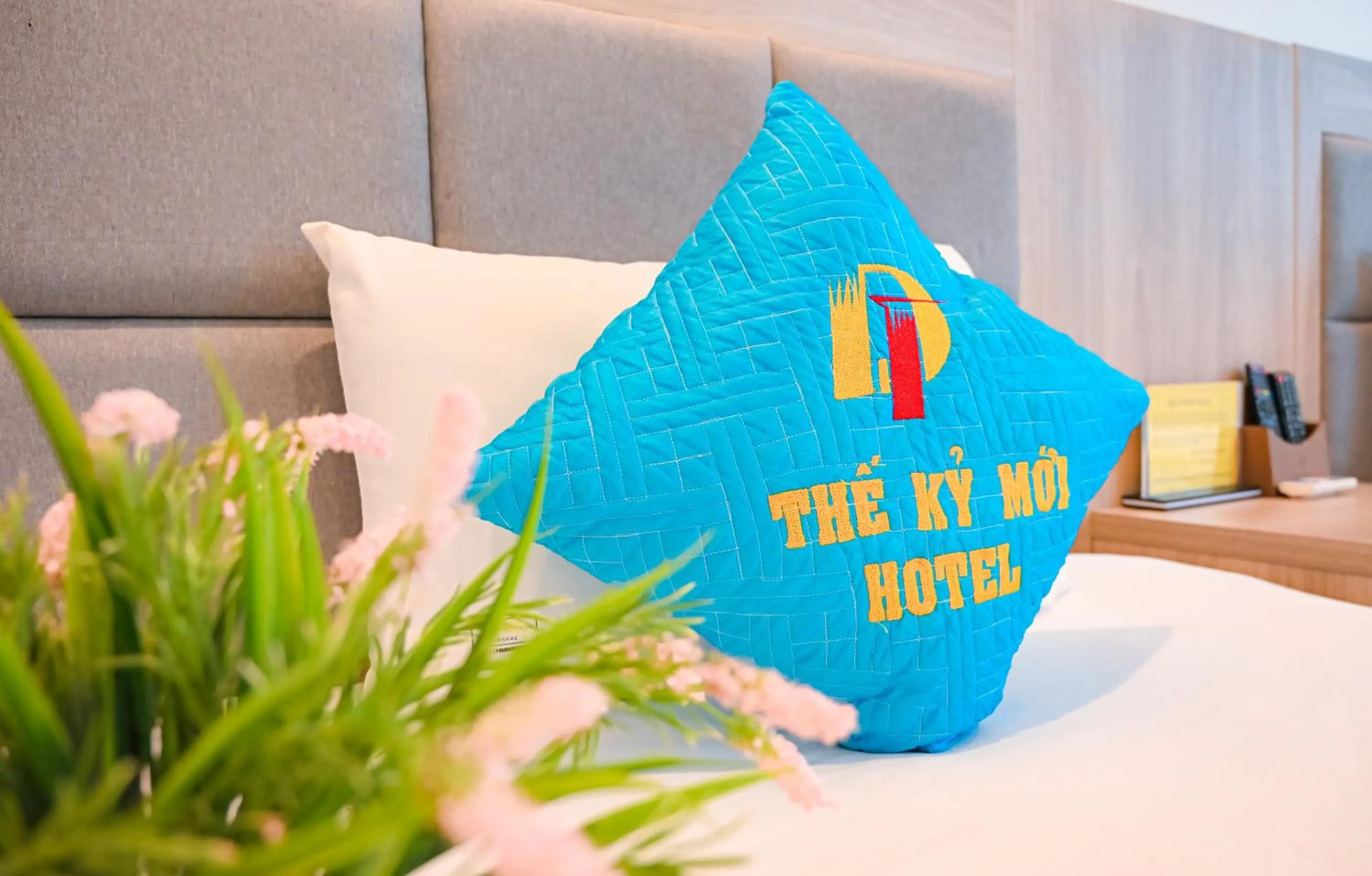 Bedroom, Bed in Khách sạn Thế Kỷ Mới