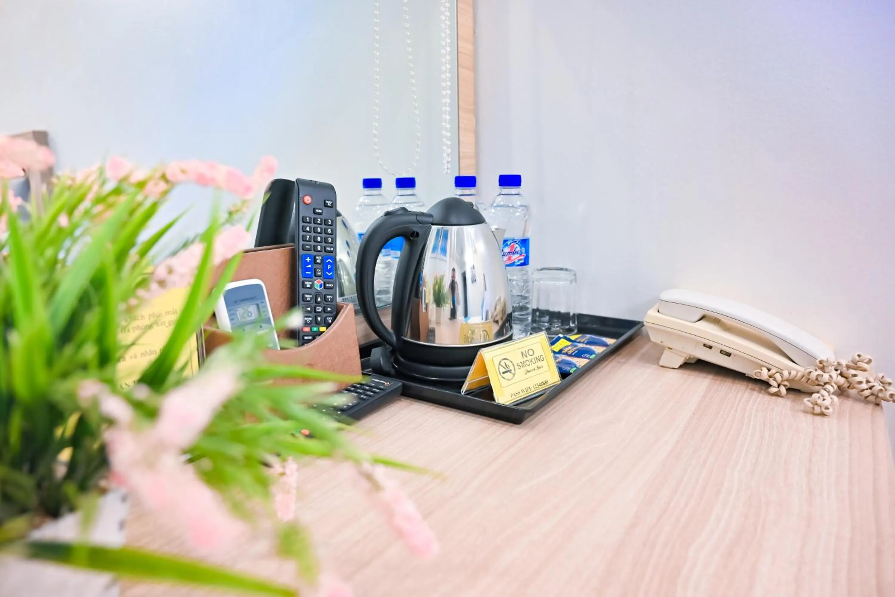 furniture in Khách sạn Thế Kỷ Mới