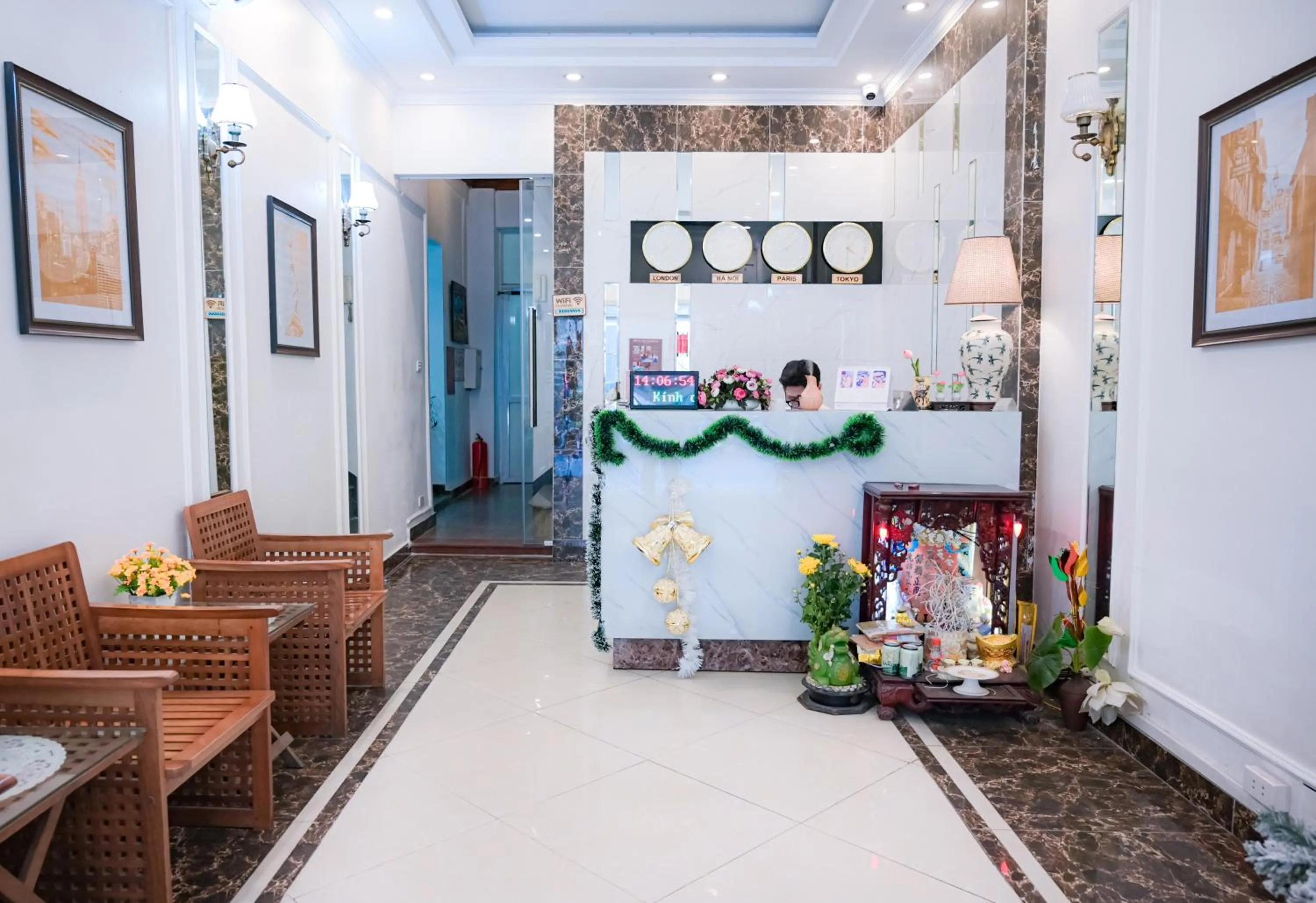 Lobby or reception in Khách sạn Thế Kỷ Mới