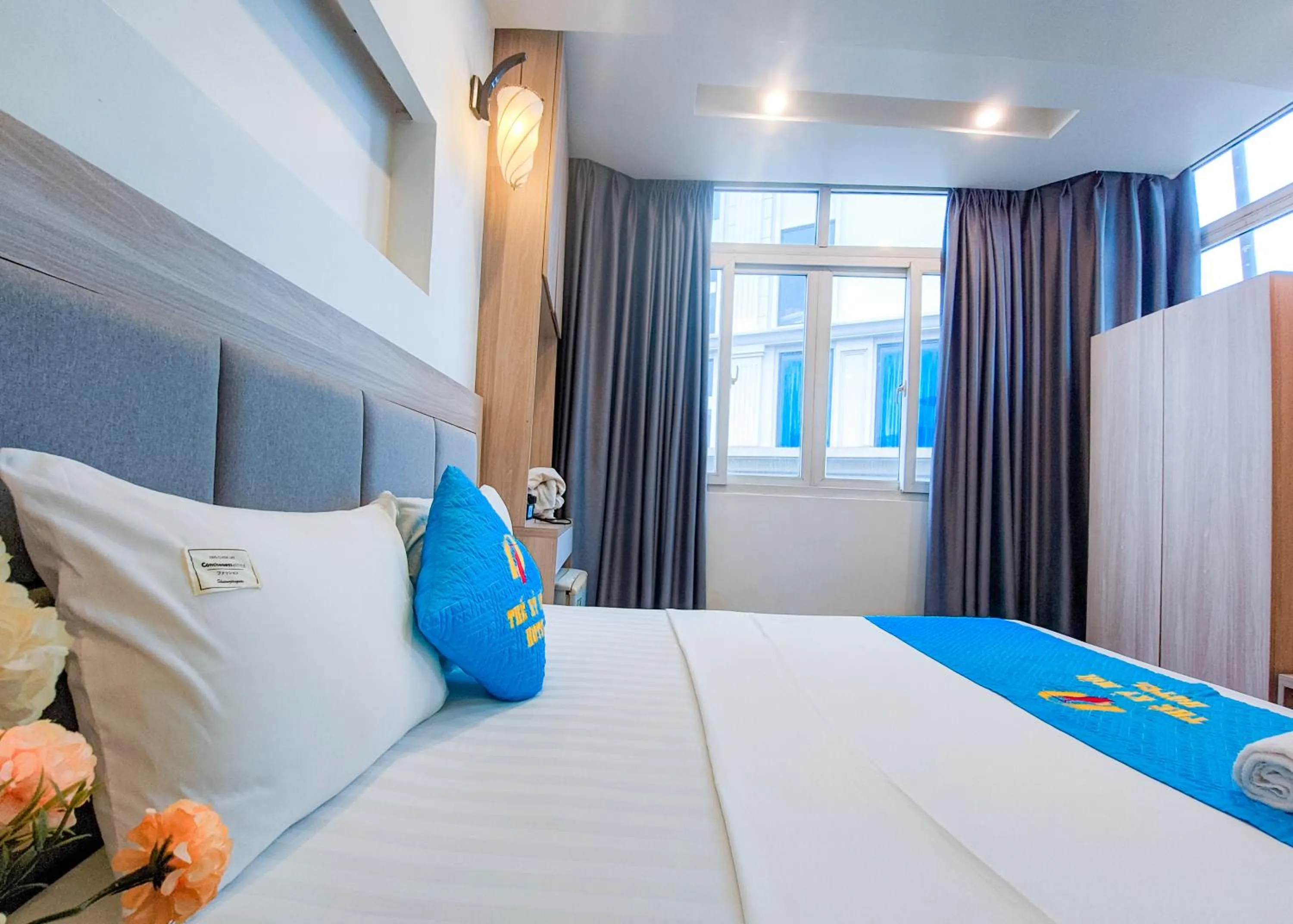 Photo of the whole room, Bed in Khách sạn Thế Kỷ Mới