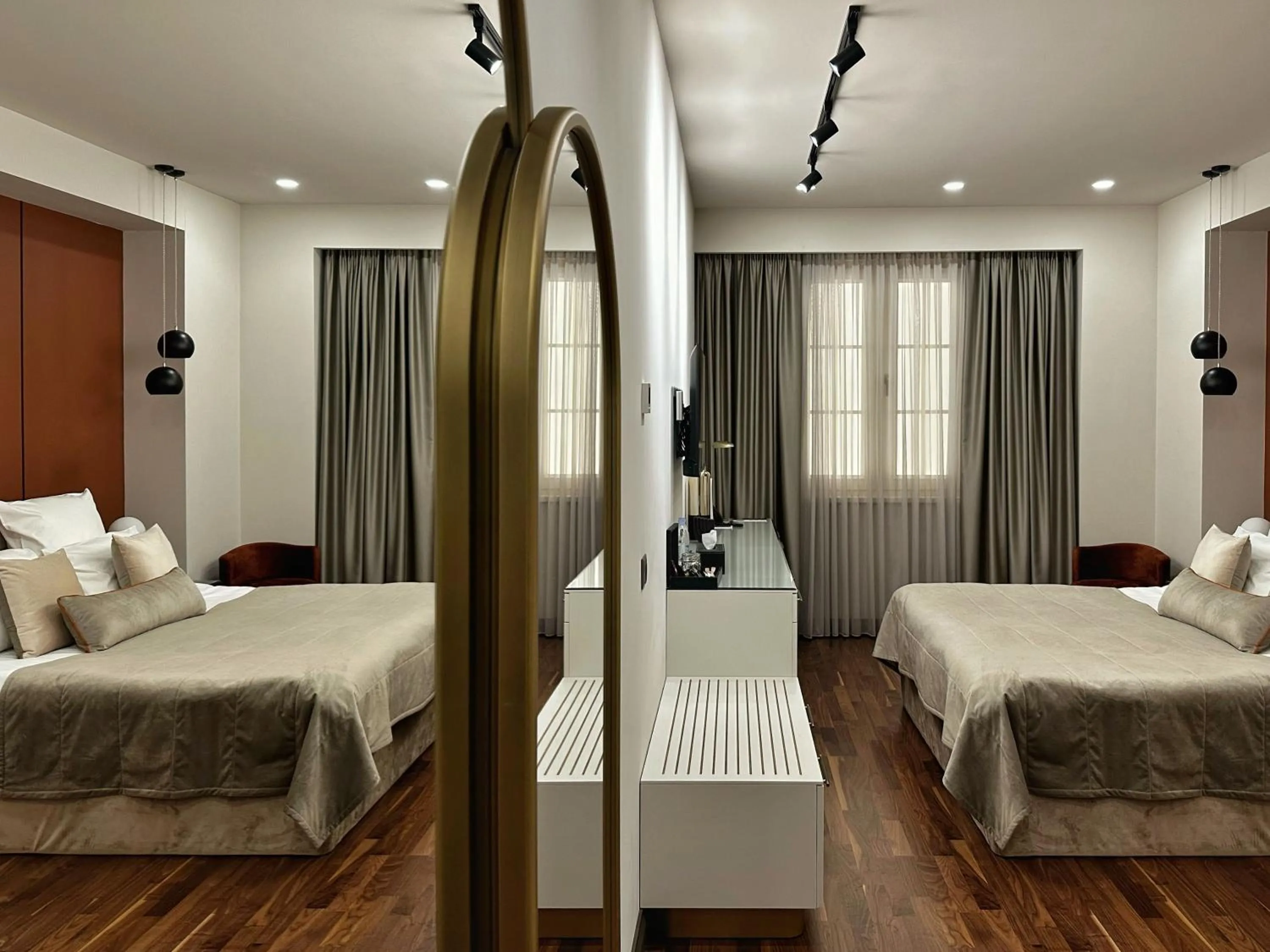 View (from property/room), Bed in HOTEL METROPOL Club House