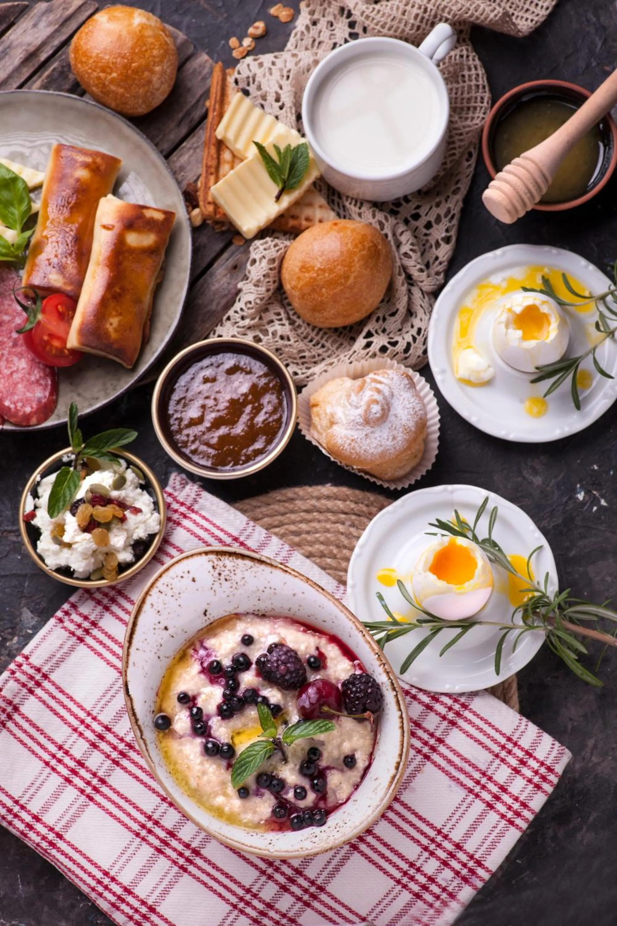 Restaurant/places to eat in HOTEL METROPOL Club House