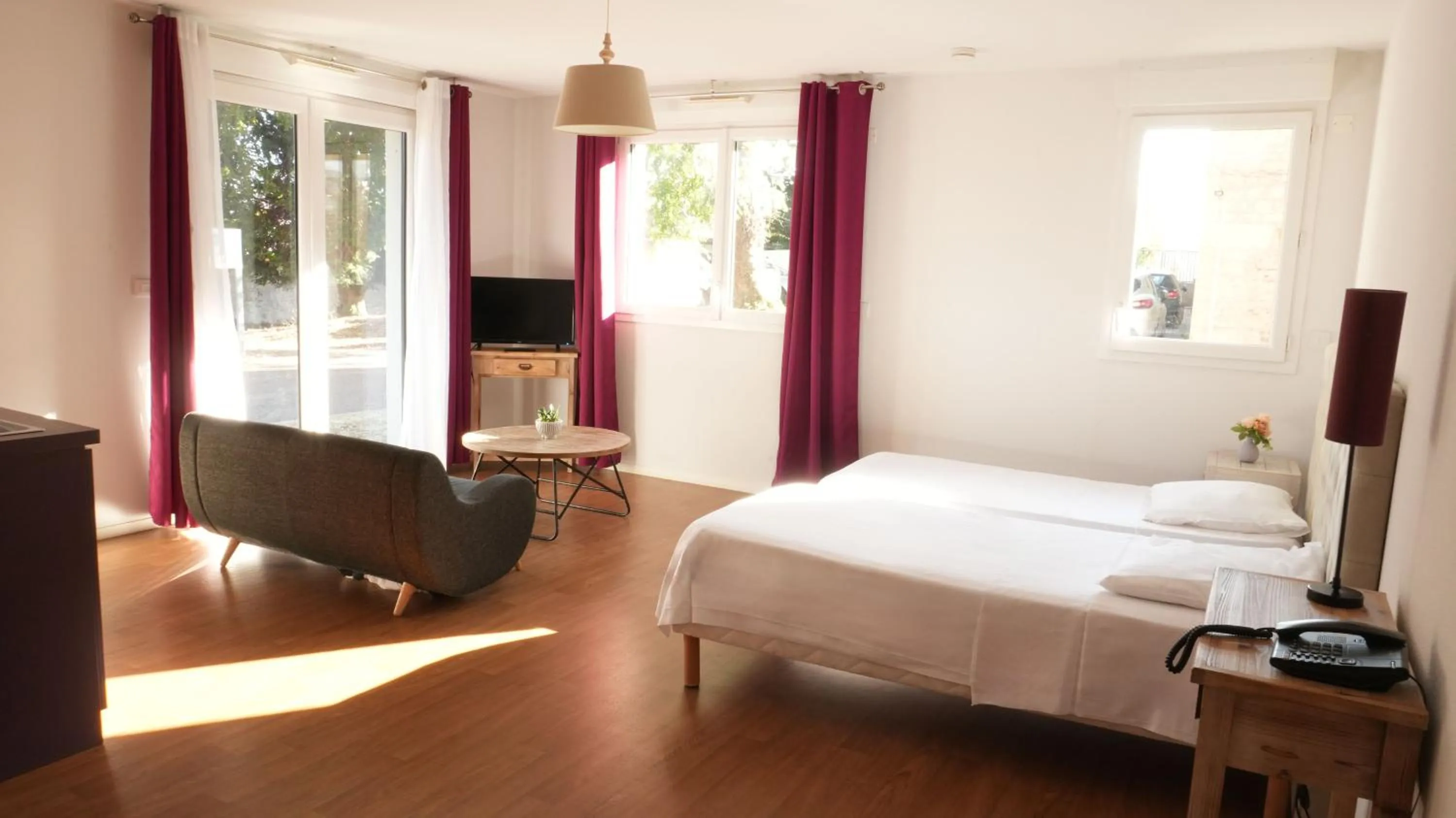 Bed in Zenao Nevers Renardats