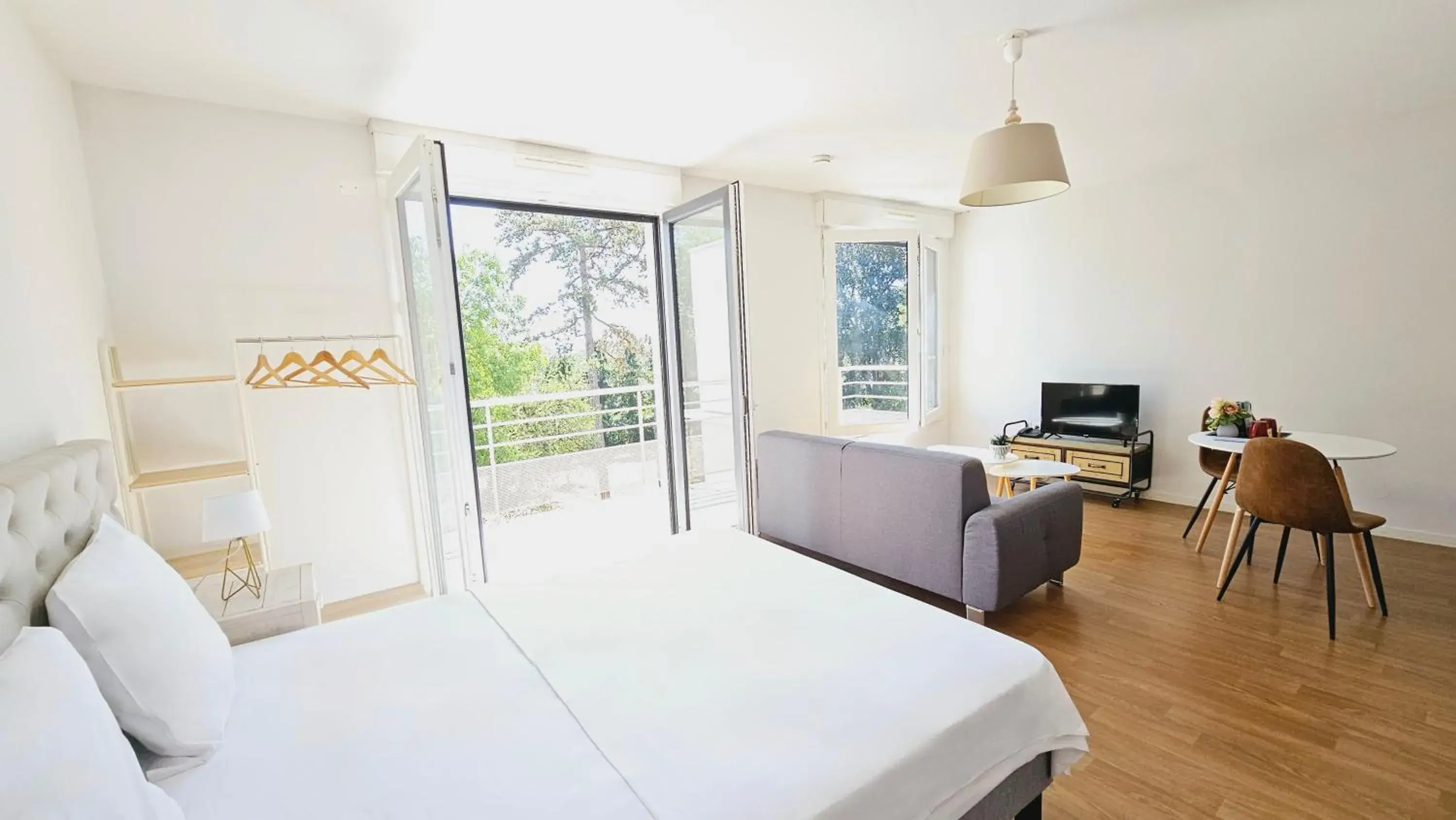 Studio with Balcony in Zenao Nevers Renardats Studio with Balcony in Zenao Nevers Renardats