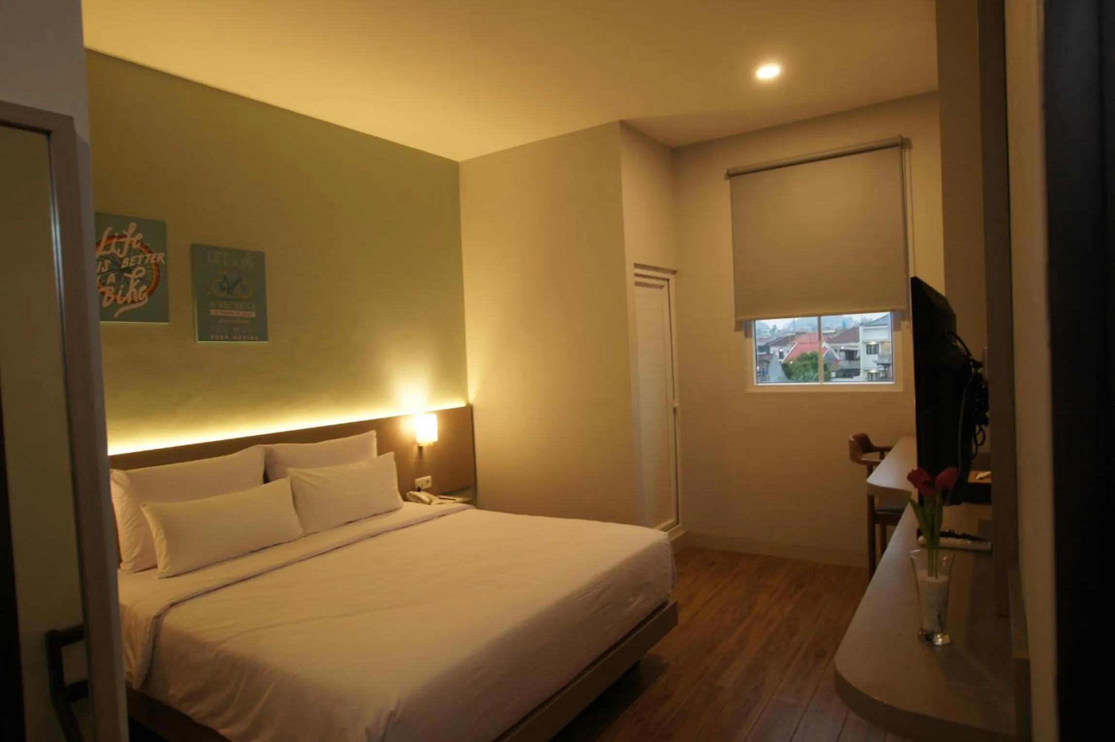 Bed in Hexton Hotel Lampung by Amazing