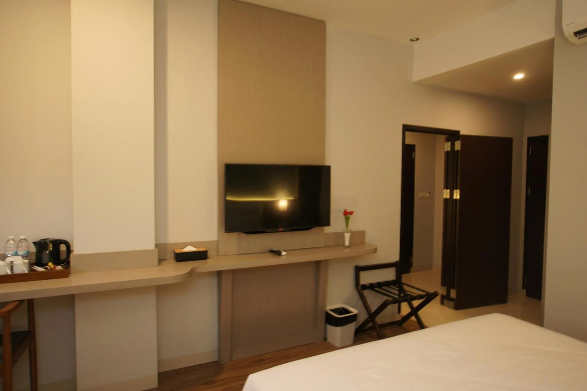 Bed in Hexton Hotel Lampung by Amazing
