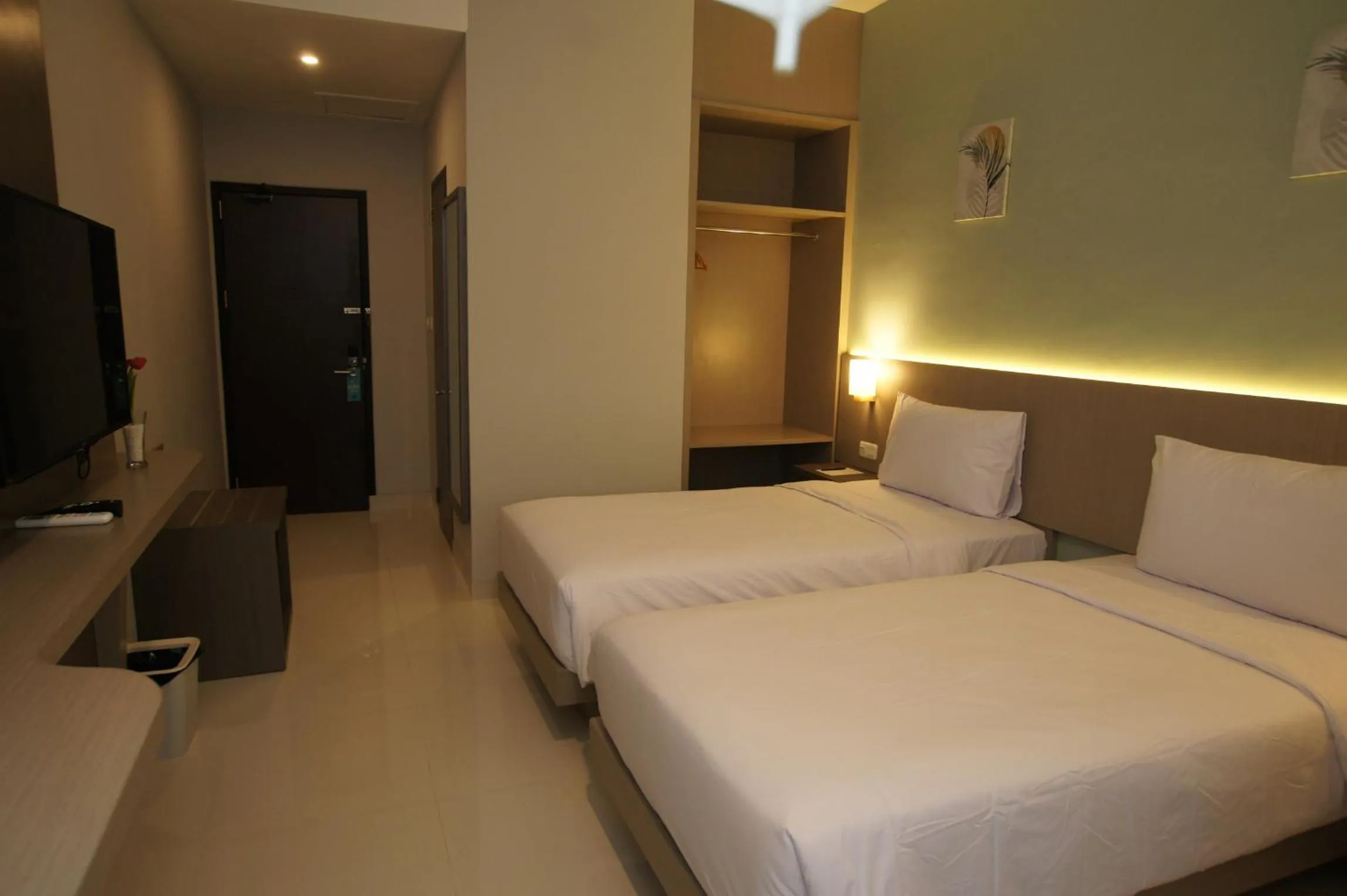 Bed in Hexton Hotel Lampung by Amazing