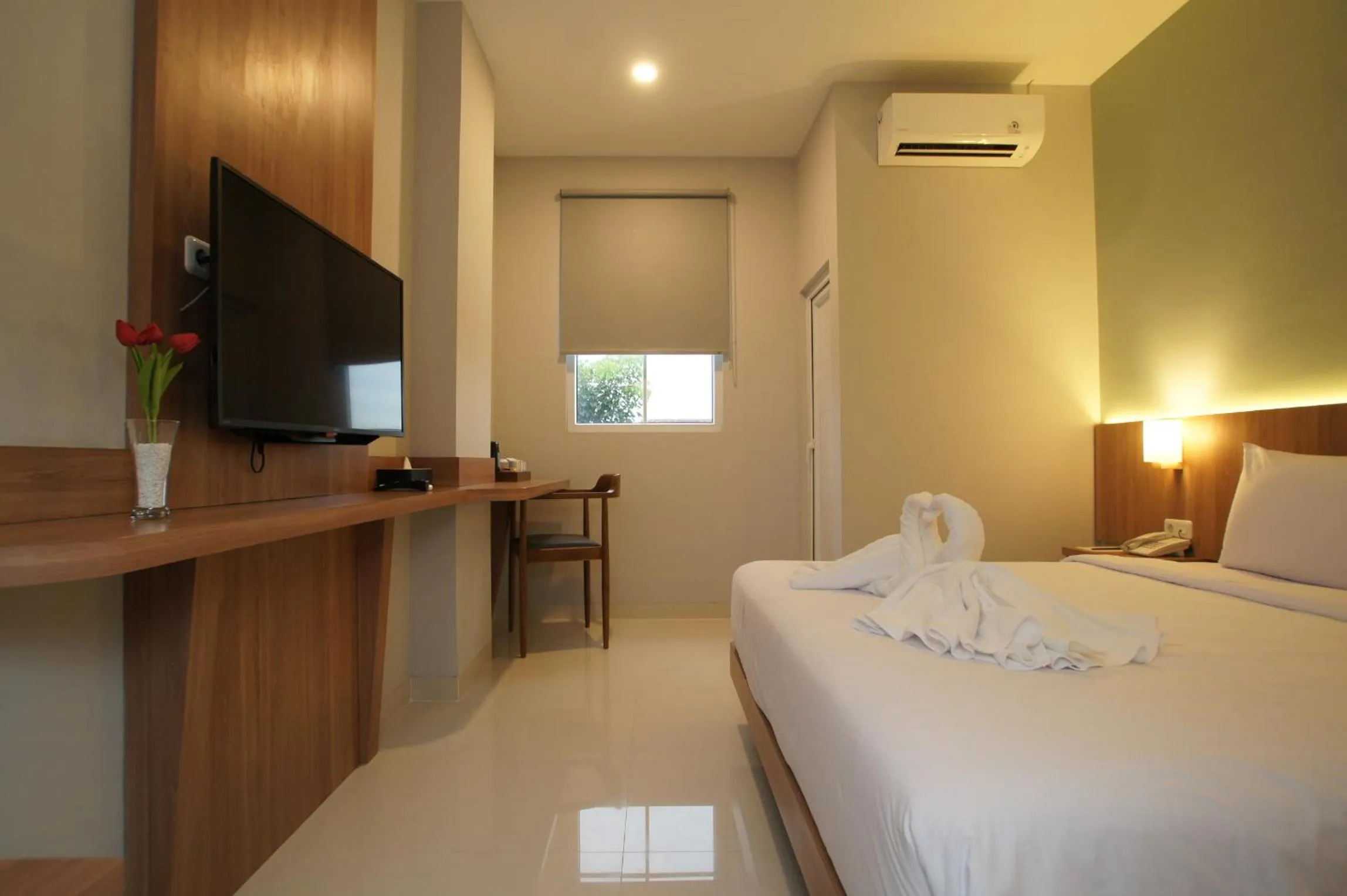 Bed in Hexton Hotel Lampung by Amazing