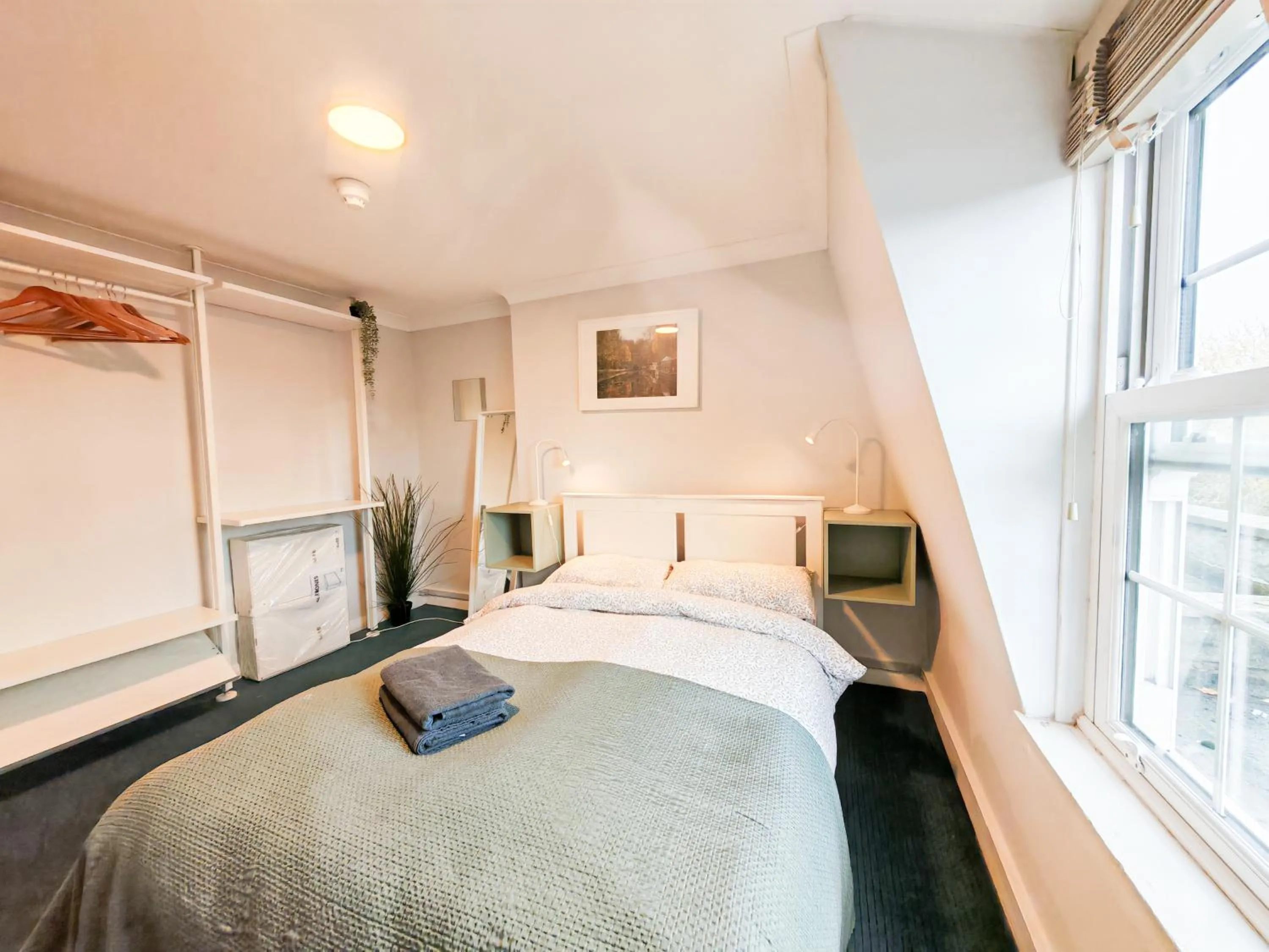 Bed in Prime Backpackers Angel