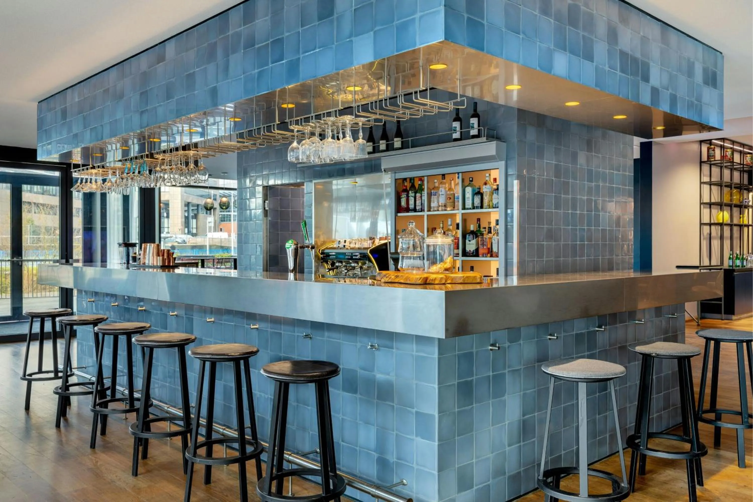 Lounge or bar in Courtyard by Marriott Amsterdam Arena Atlas