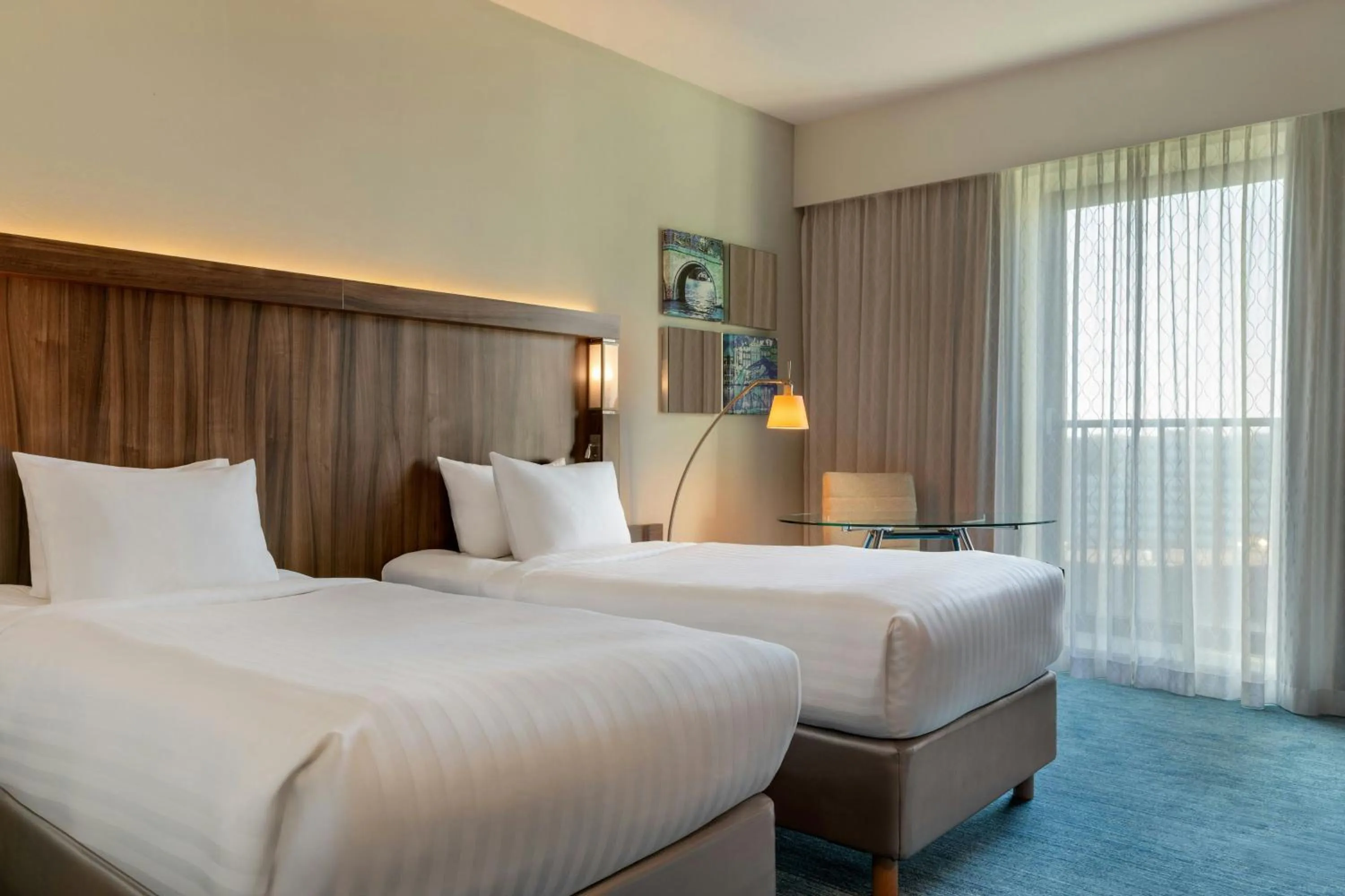 Photo of the whole room, Bed in Courtyard by Marriott Amsterdam Arena Atlas