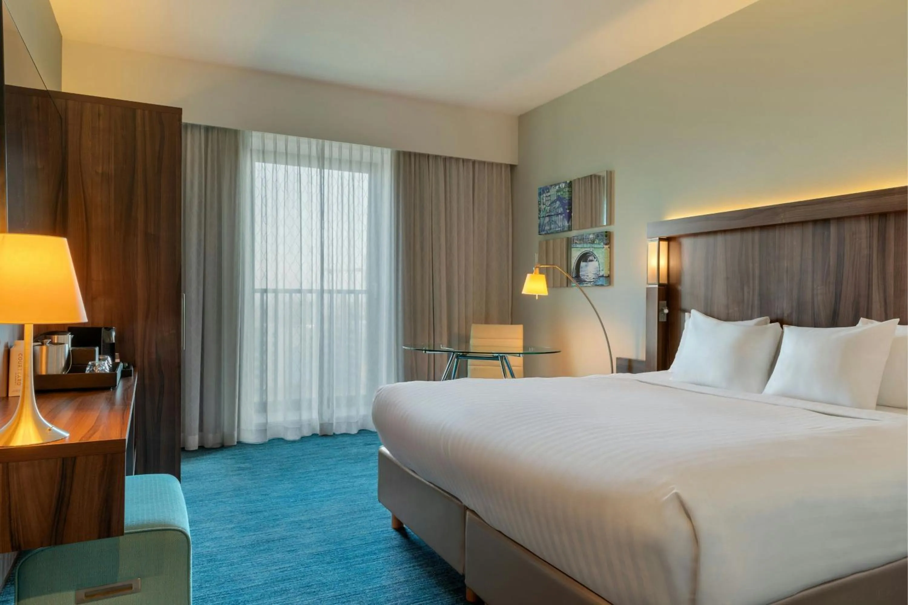 Photo of the whole room, Bed in Courtyard by Marriott Amsterdam Arena Atlas