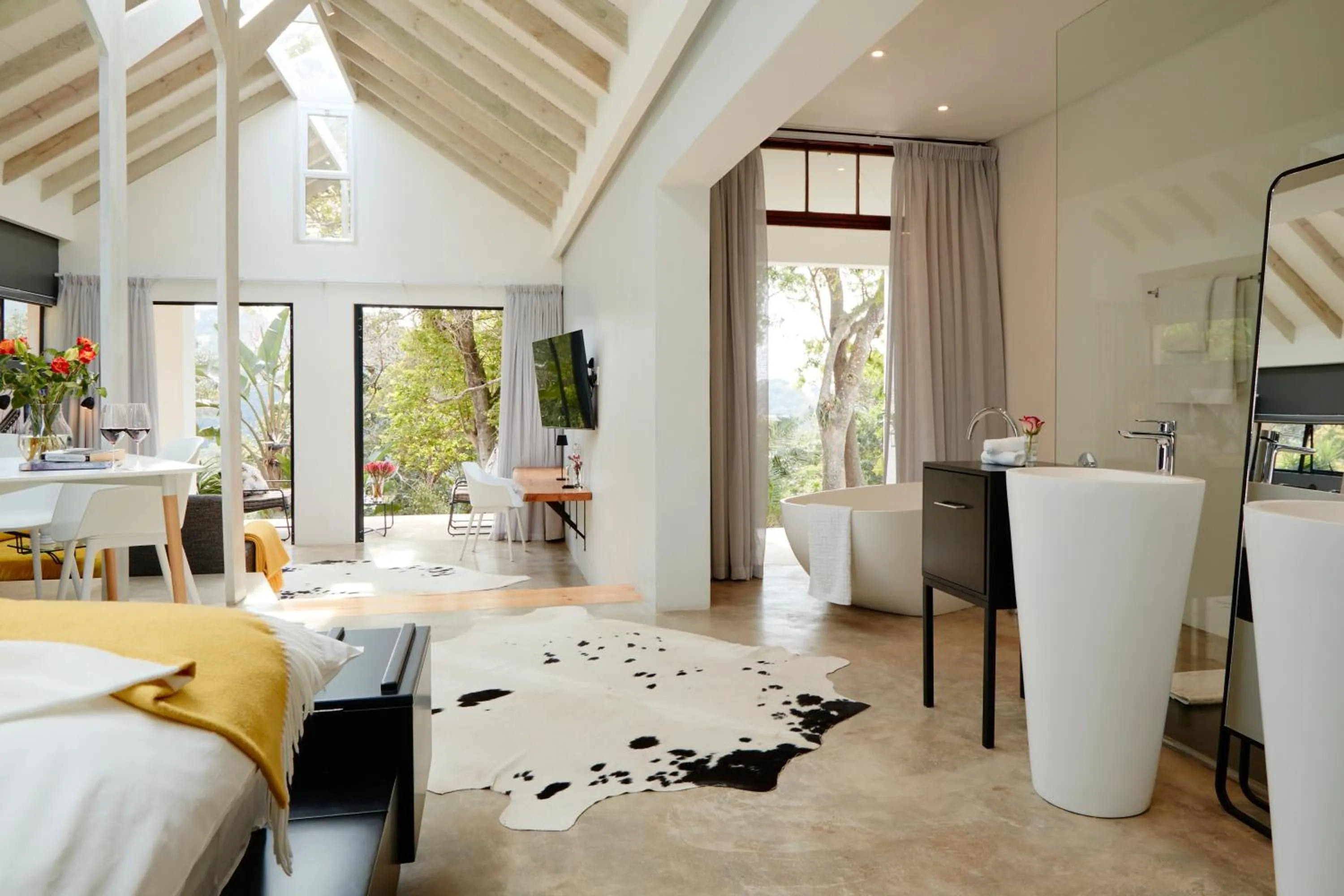 Photo of the whole room in Summerhill Guest Estate