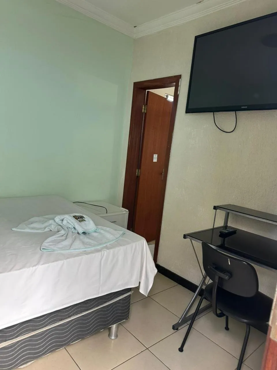 Bed in Hotel Industrial Contagem