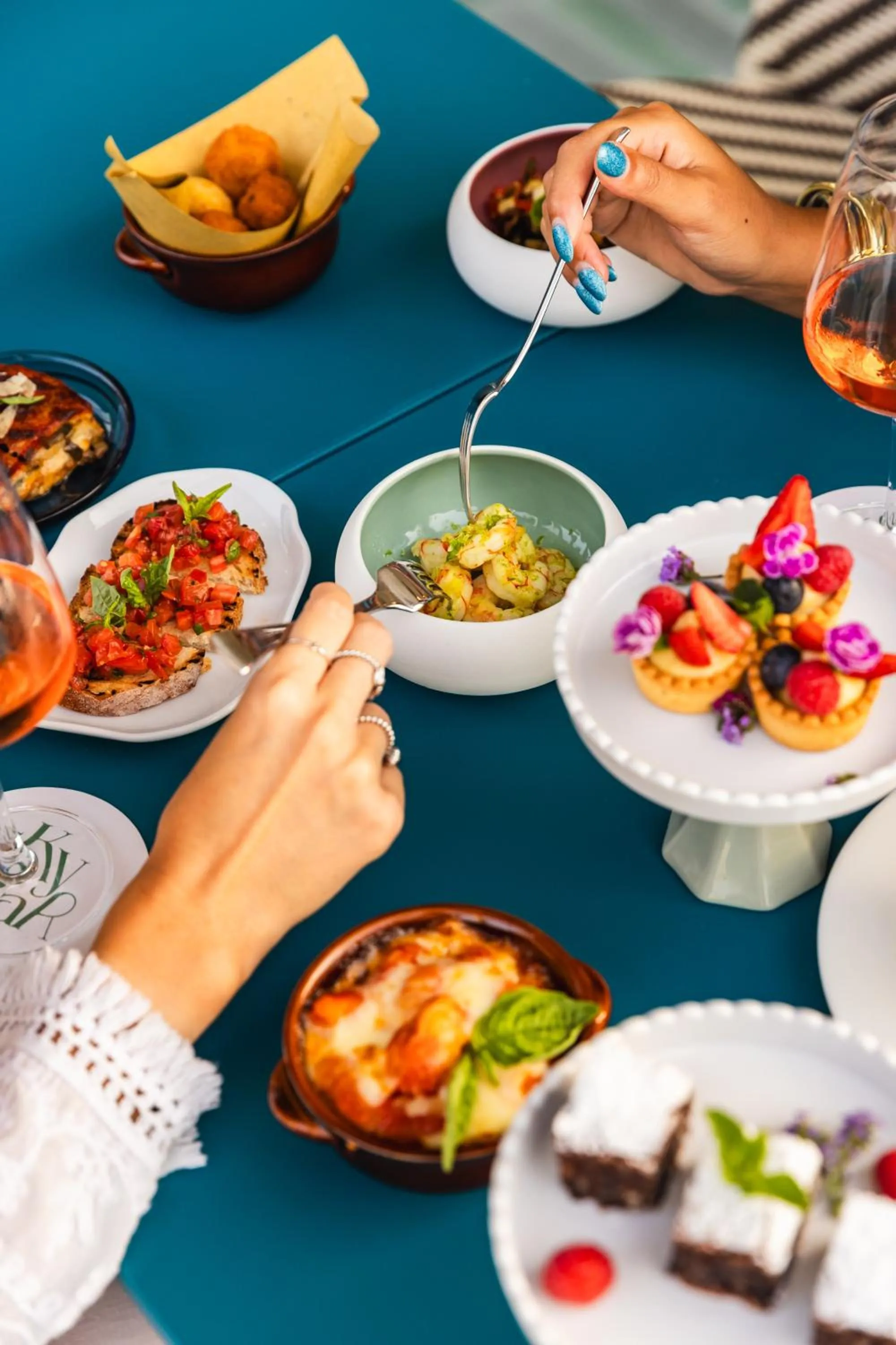 Food and drinks in Hotel Plaza