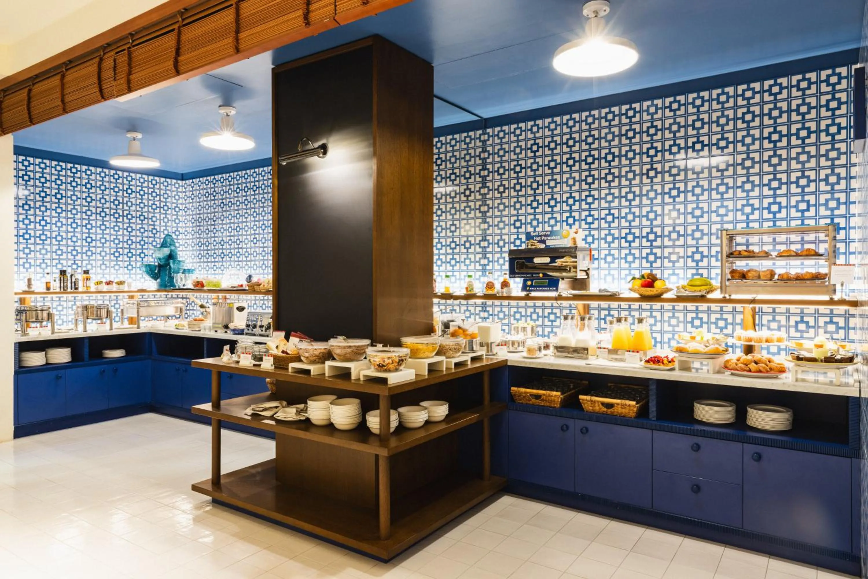 Breakfast in Hotel Plaza