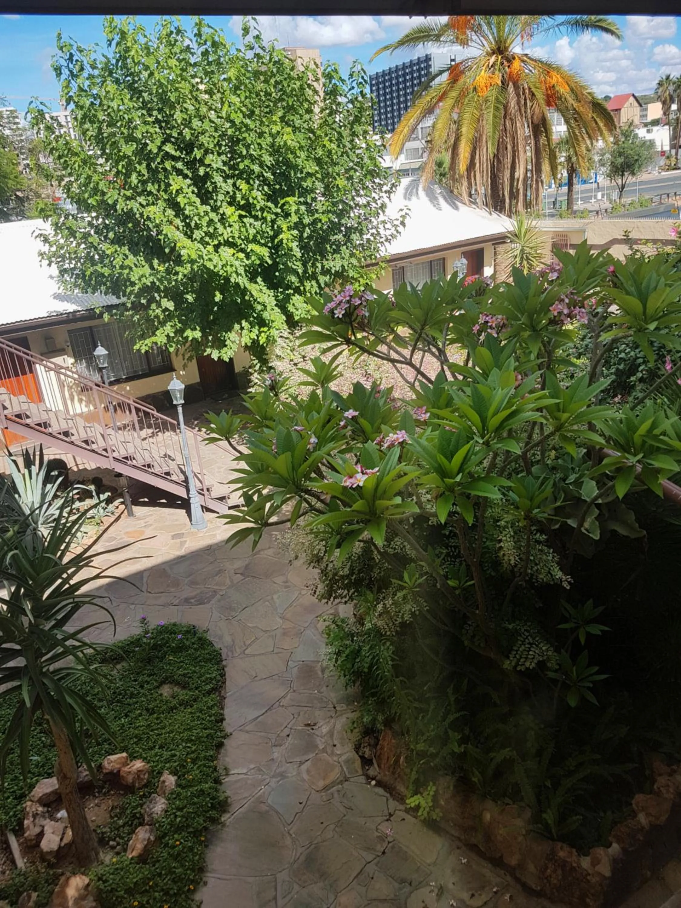 Garden view in Hotel Pension Steiner