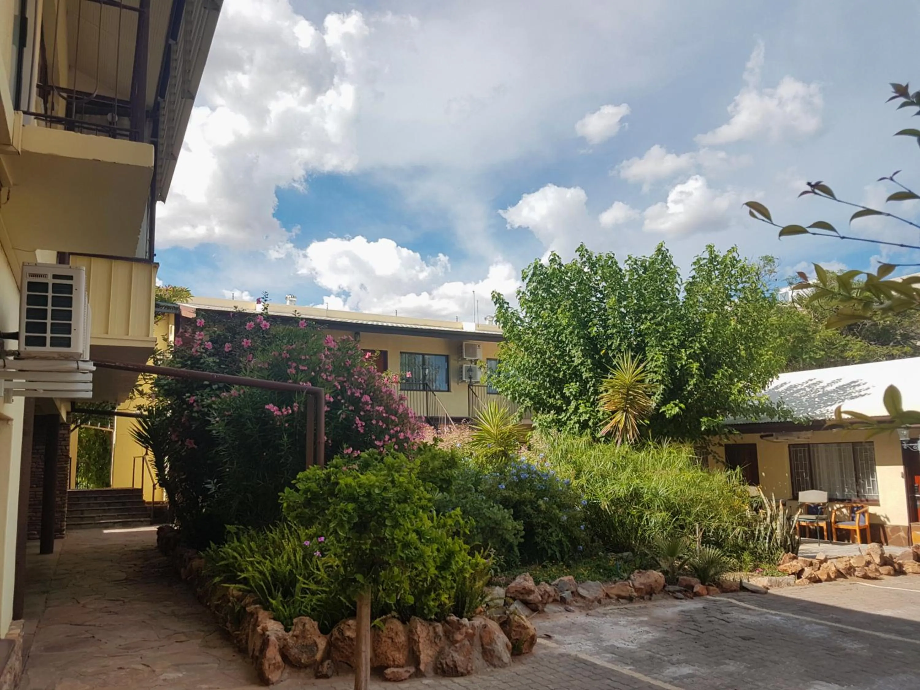 Garden view in Hotel Pension Steiner