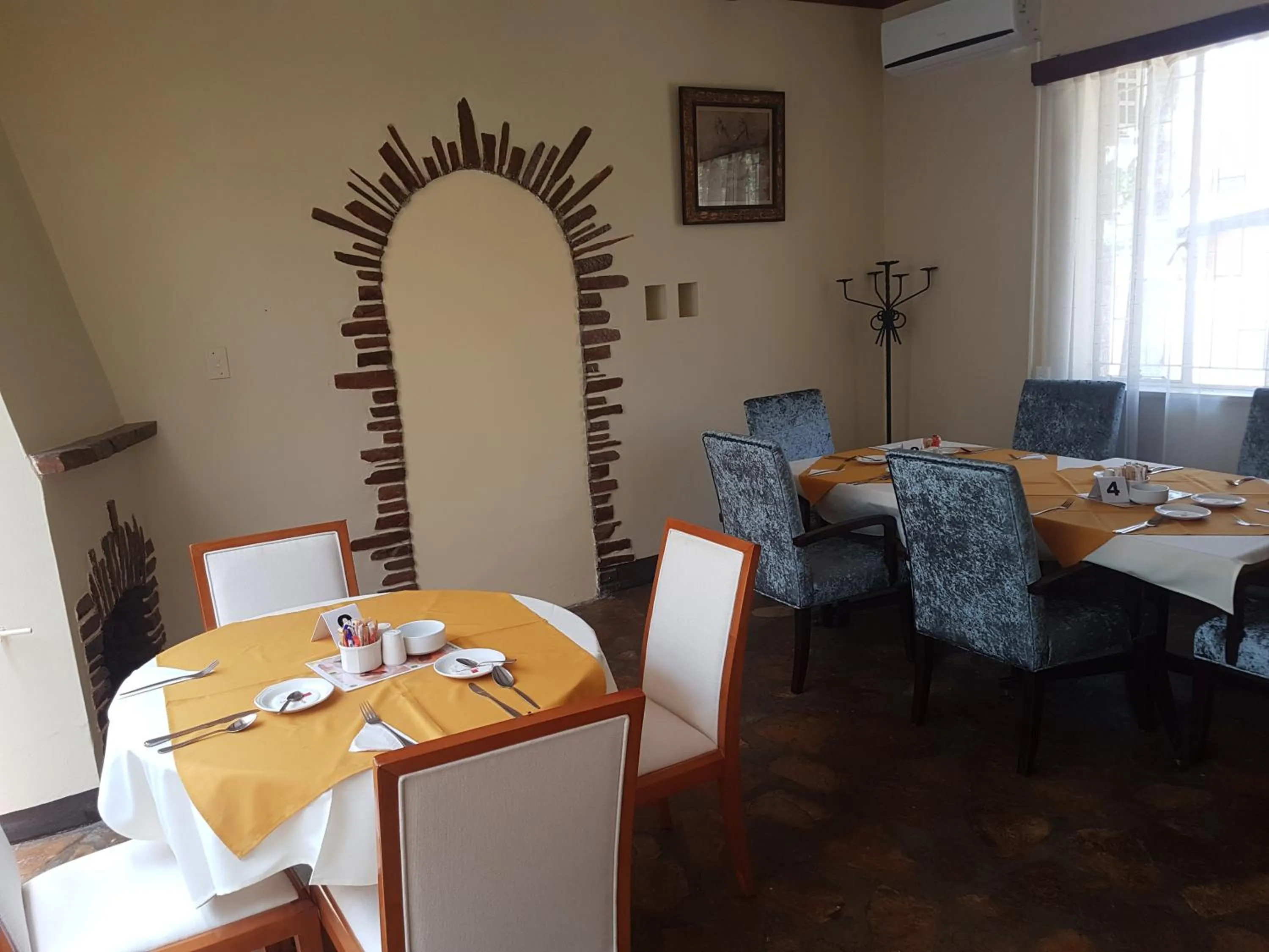 Dining area in Hotel Pension Steiner