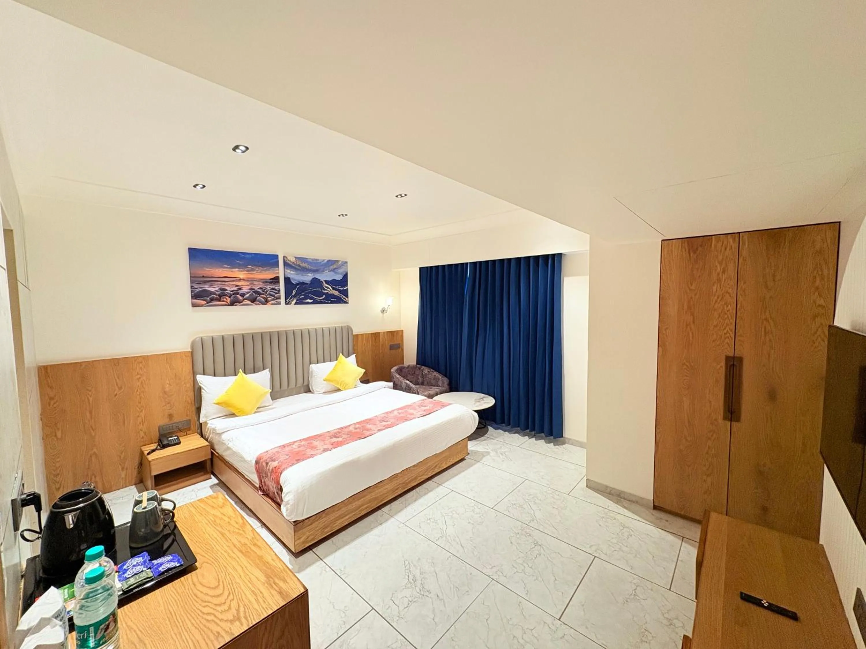 Bed in The Parterre - SG Highway Ahmedabad