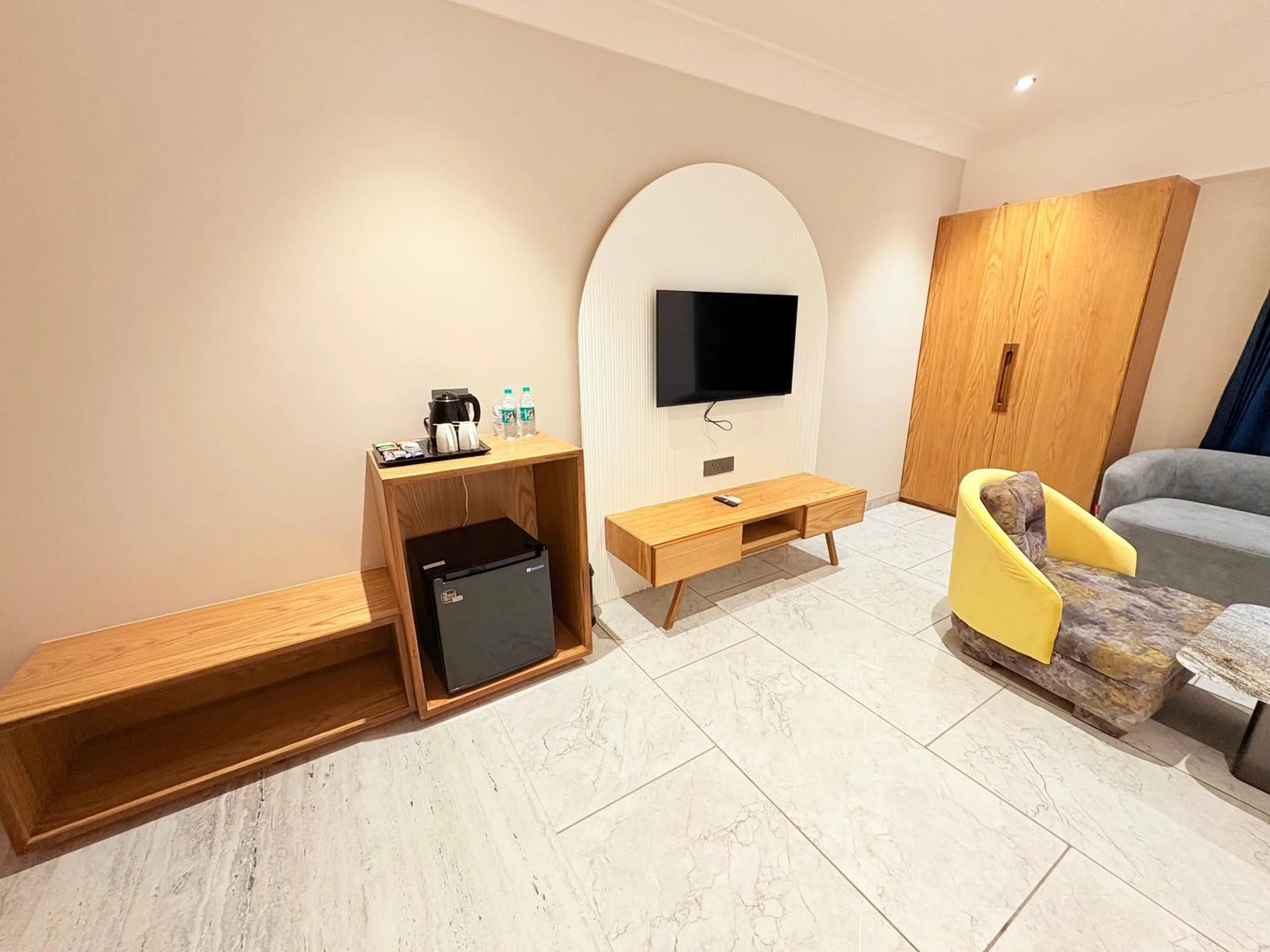 TV and multimedia in The Parterre - SG Highway Ahmedabad