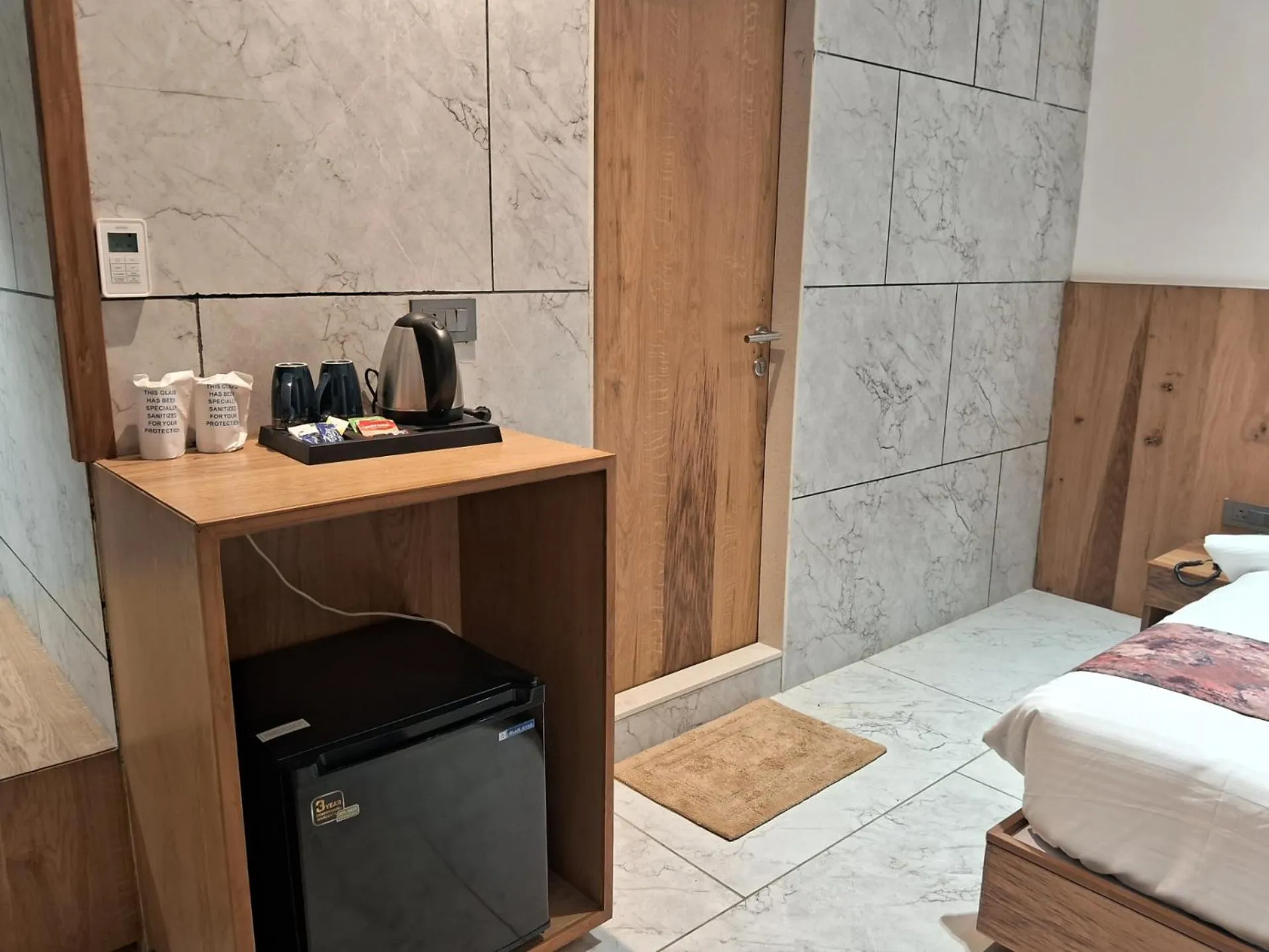 Coffee/tea facilities, Bed in The Parterre - SG Highway Ahmedabad