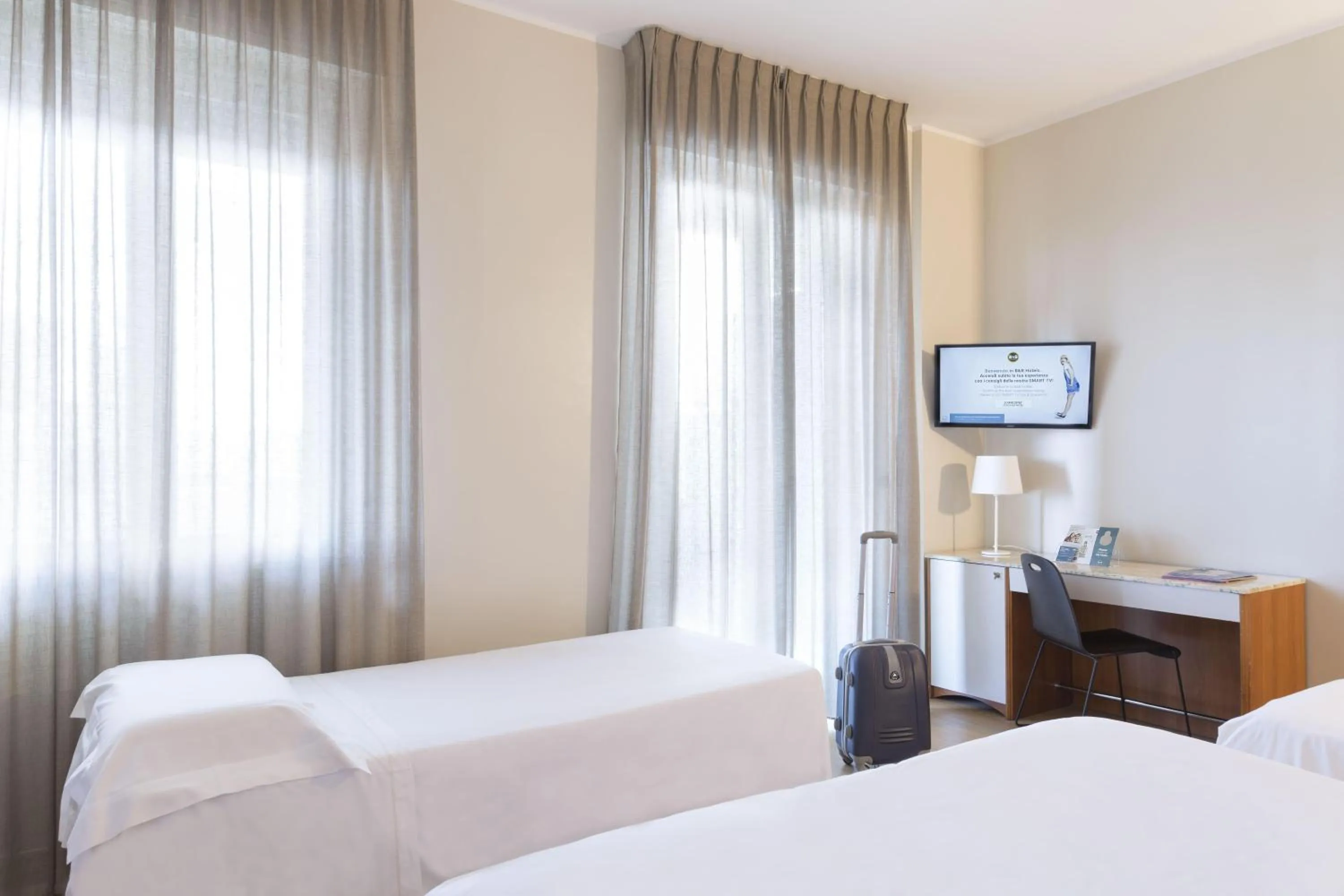 Photo of the whole room, Bed in B&B Hotel Pescara