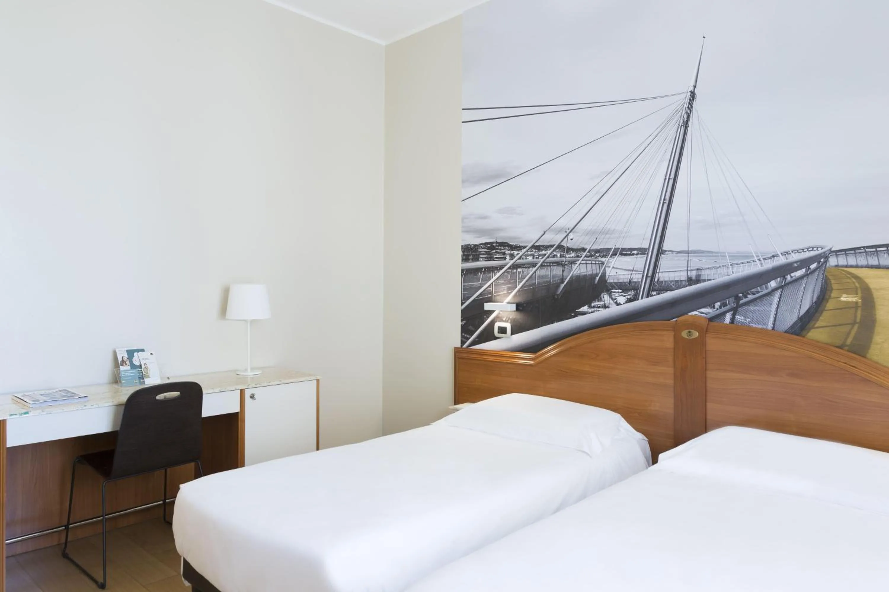 Photo of the whole room, Bed in B&B Hotel Pescara