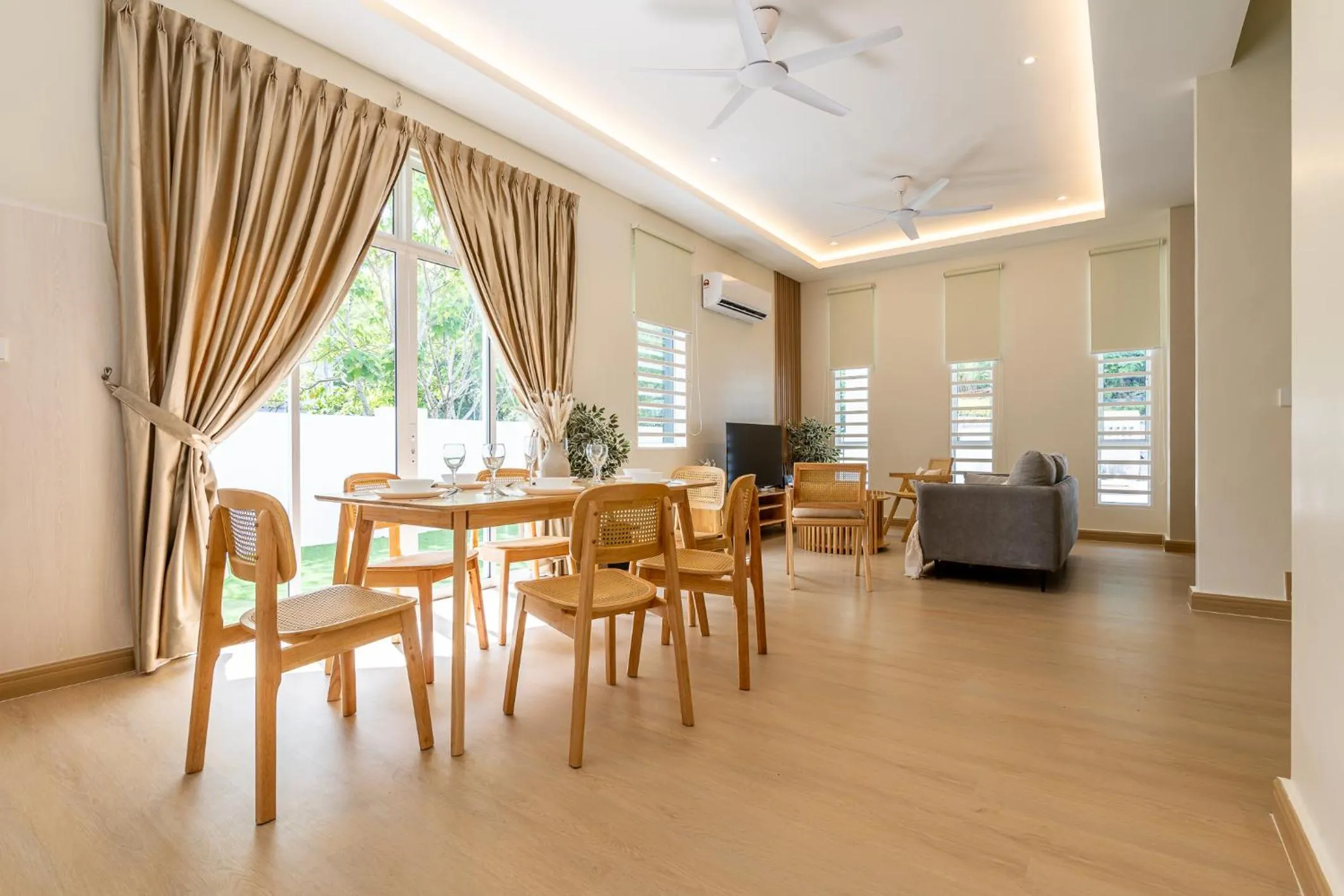 La Ferringhi Villa by BRB