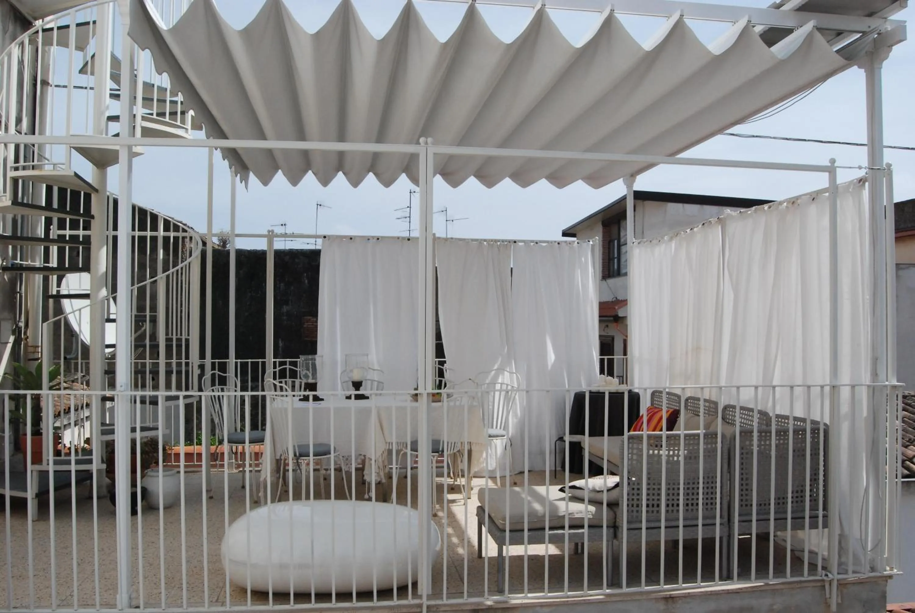 Facade/entrance in Kemmare