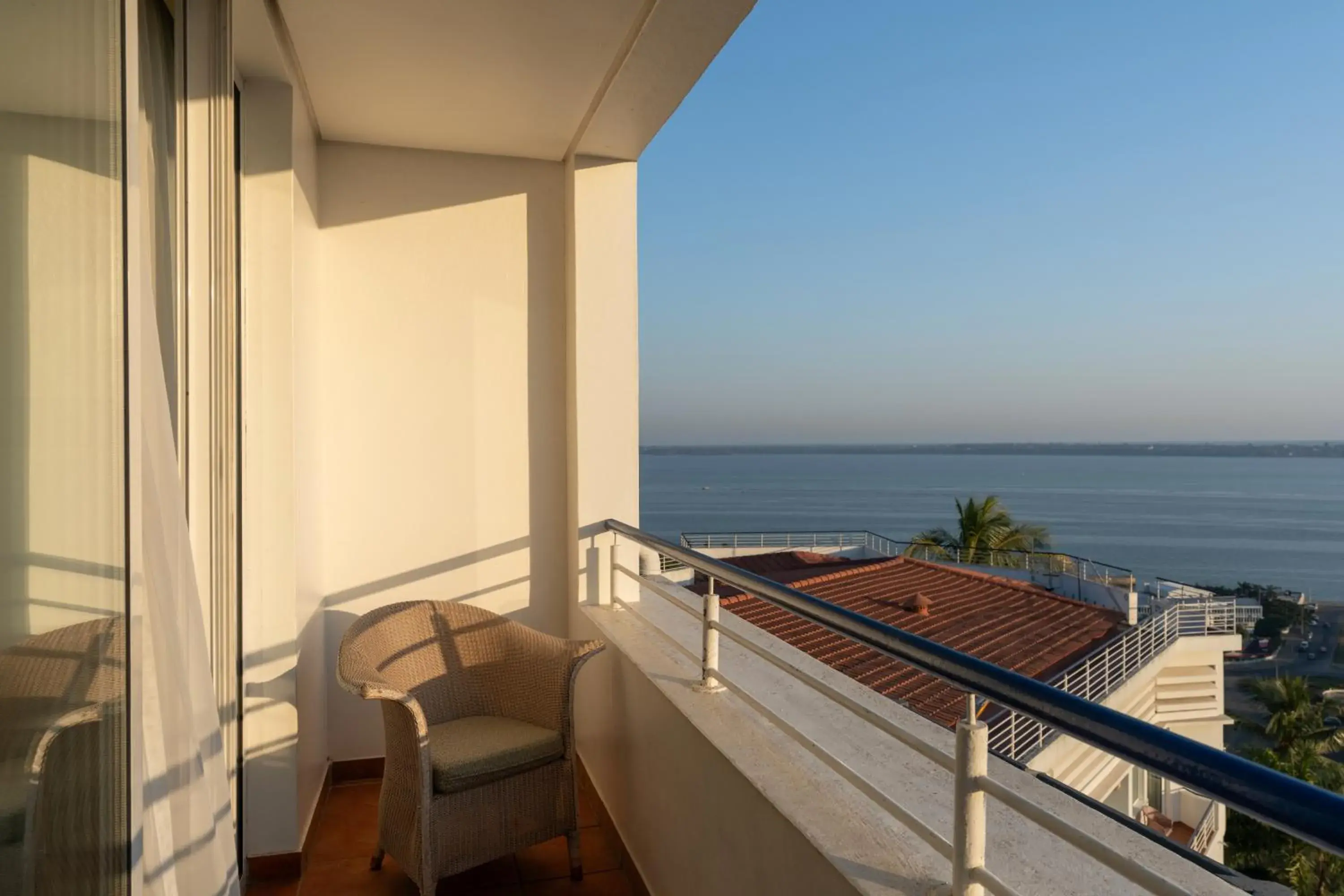 Junior Suite Sea View King Size Bed - single occupancy in Hotel Cardoso Junior Suite Sea View King Size Bed - single occupancy in Hotel Cardoso