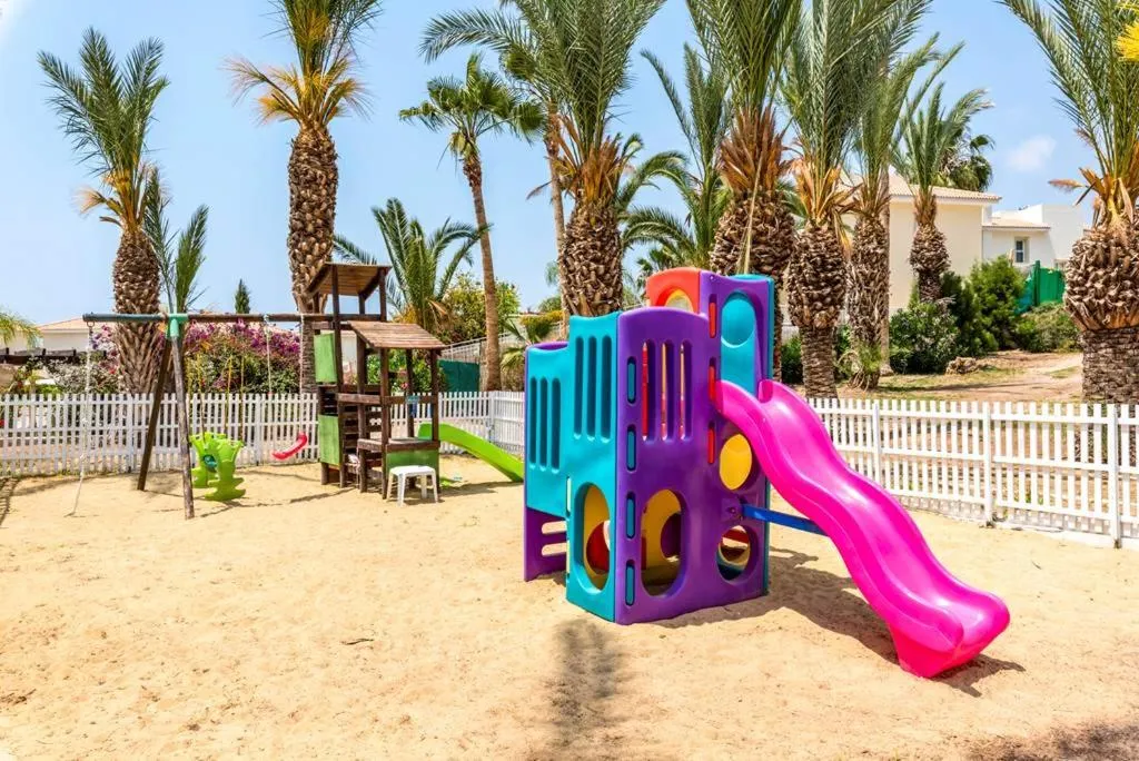 Ascos Coral Beach Hotel